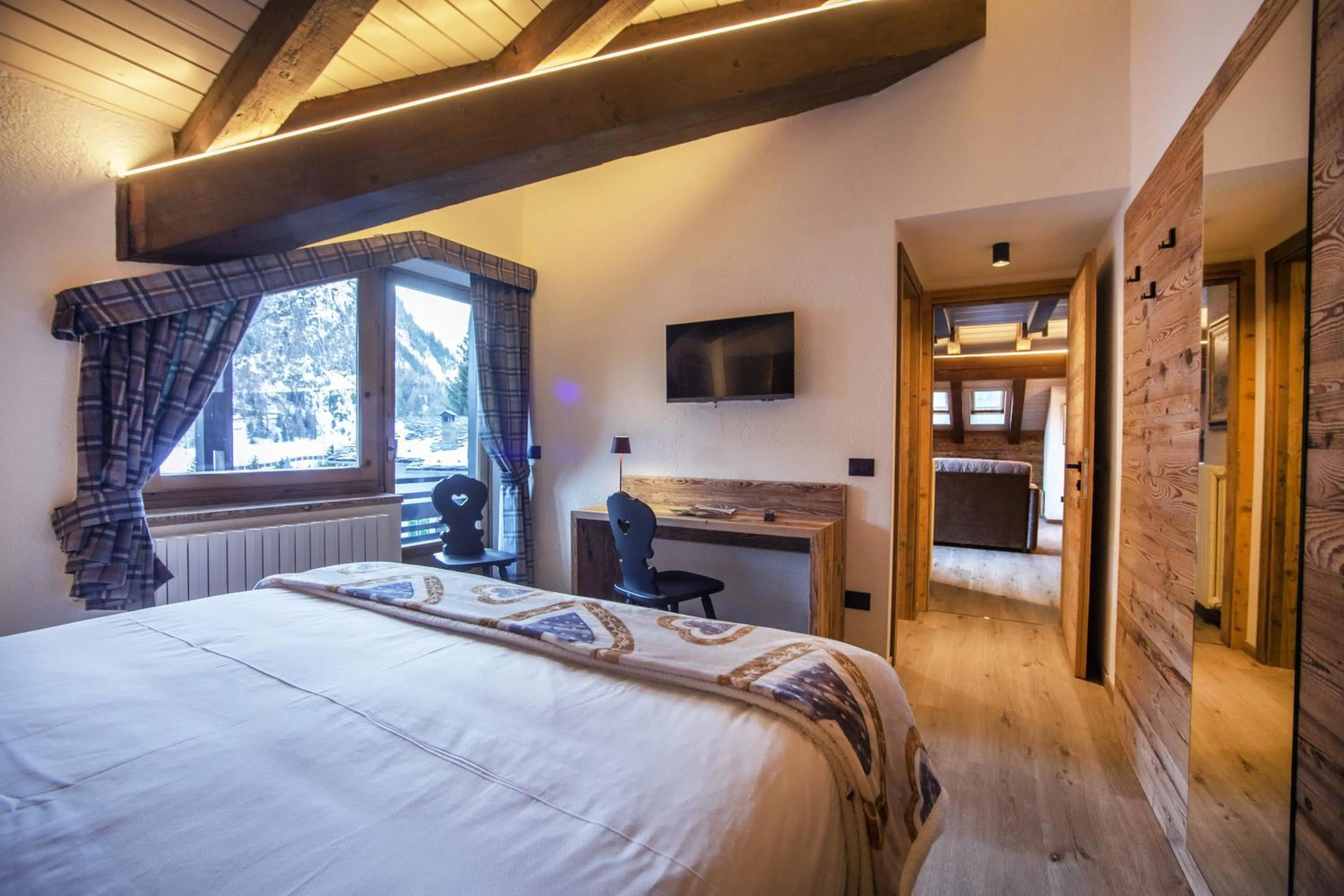 Photo of the whole room, Bed in Hotel Pilier D'Angle & Wellness