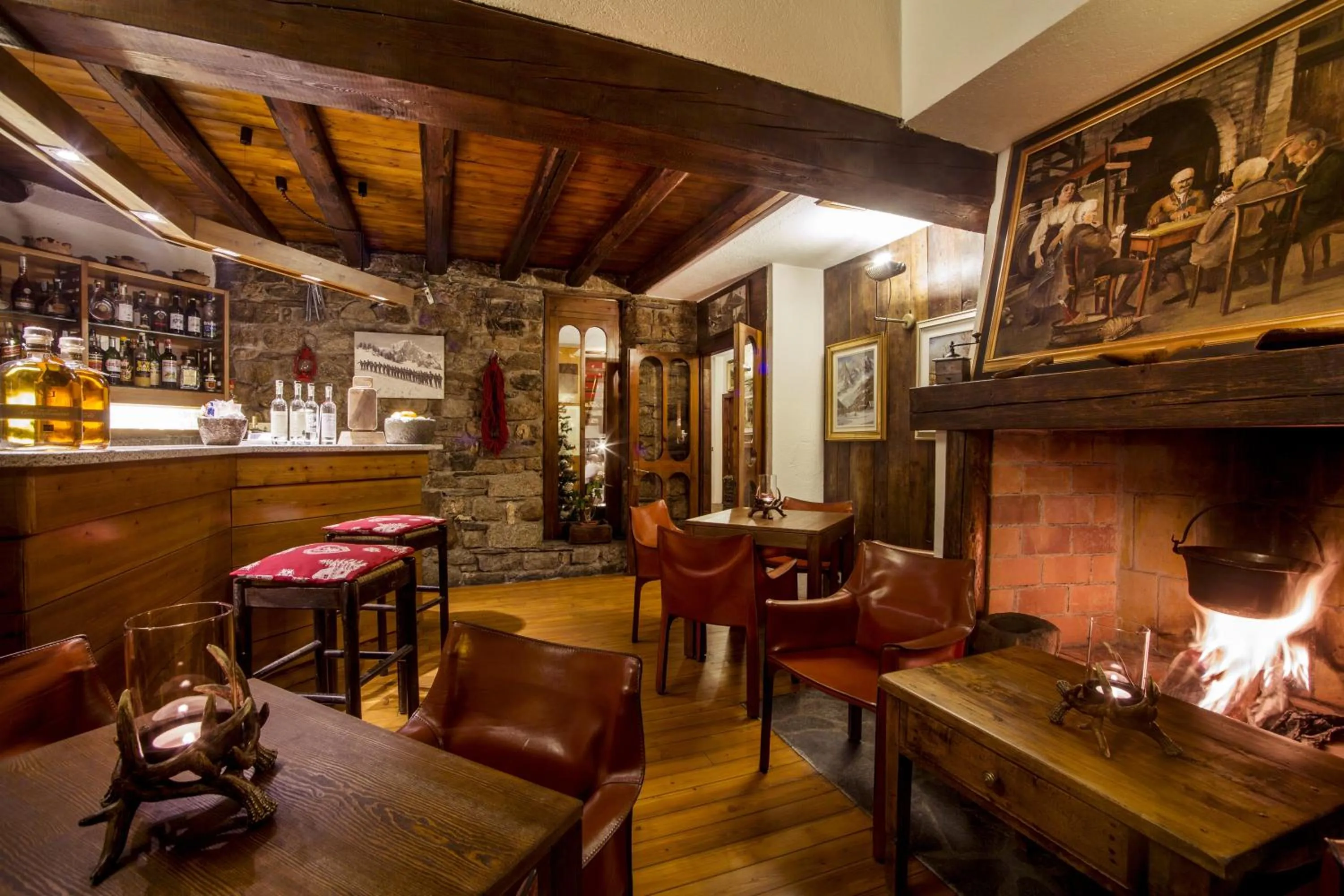 Lounge or bar in Hotel Pilier D'Angle & Wellness