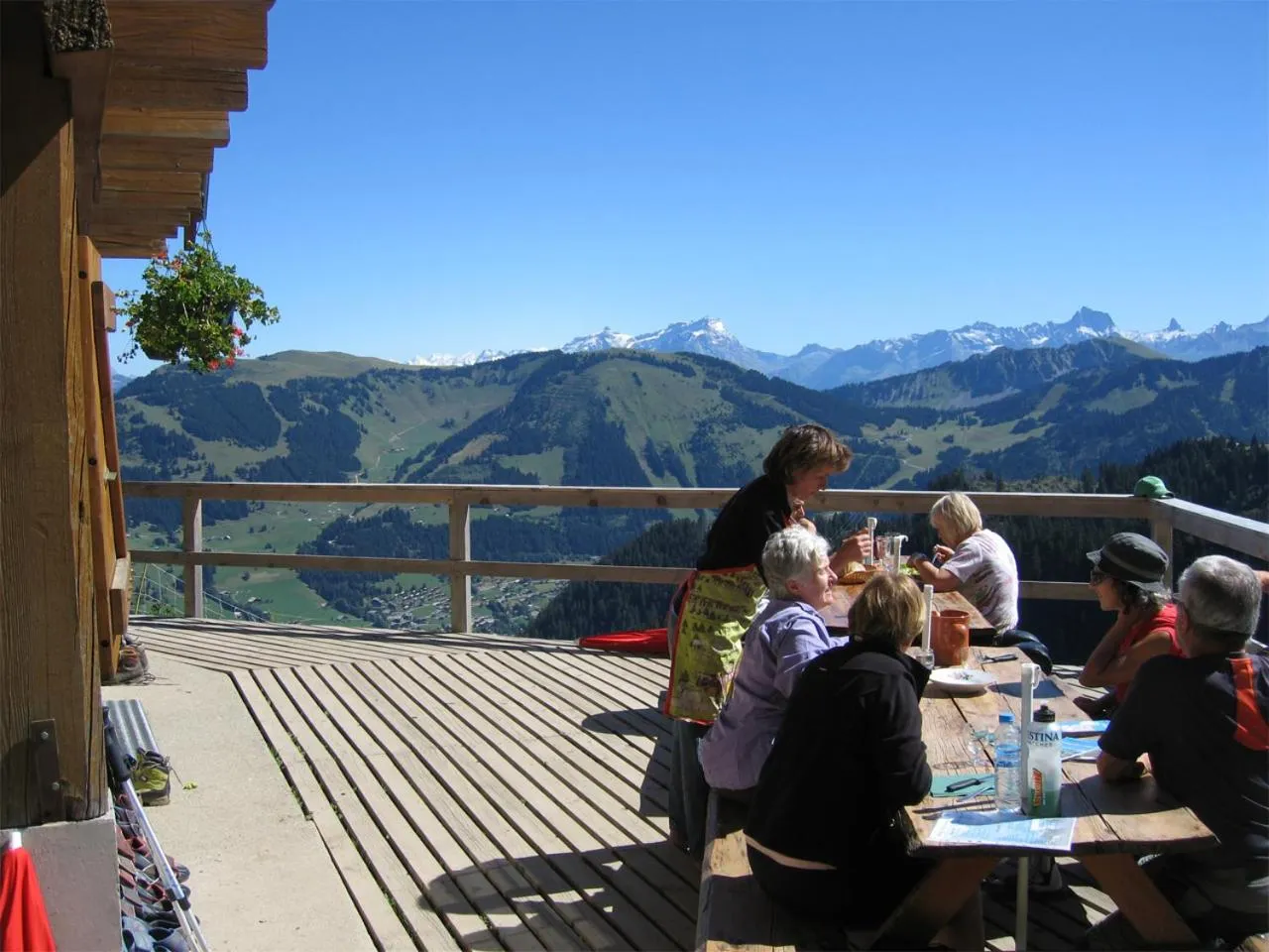 Hiking in Esprit Montagne