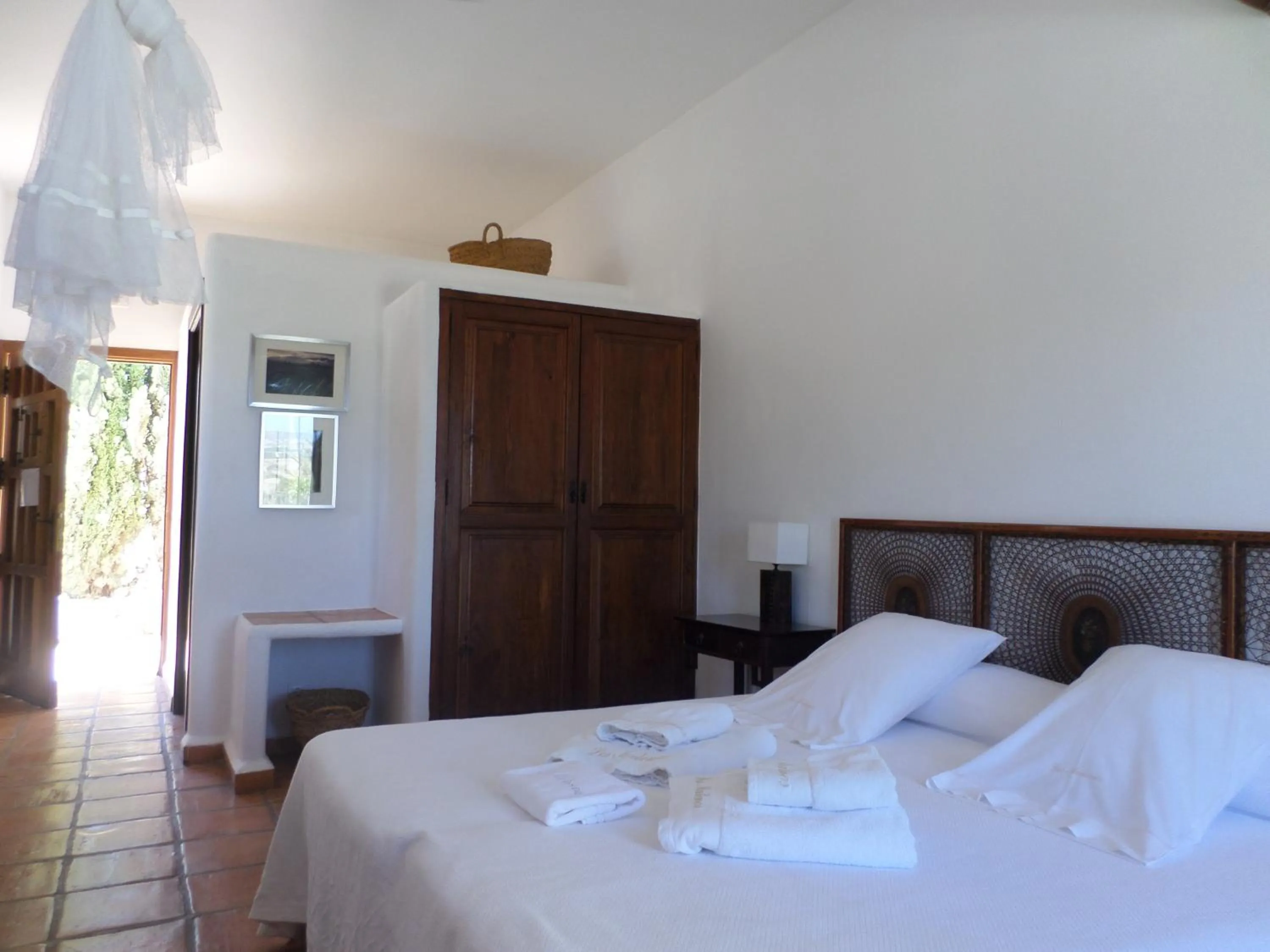 Photo of the whole room, Bed in Cortijo Los Malenos