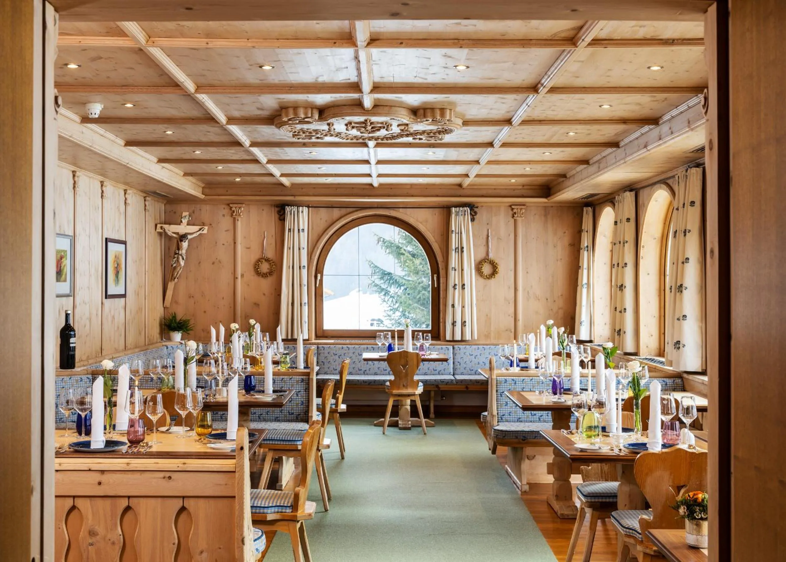 Restaurant/places to eat in Alpenhotel Tirol