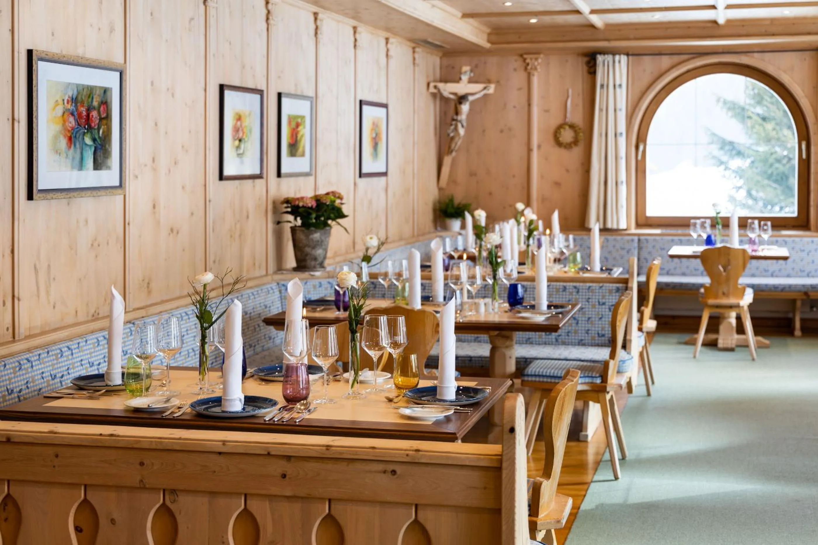 Restaurant/places to eat in Alpenhotel Tirol