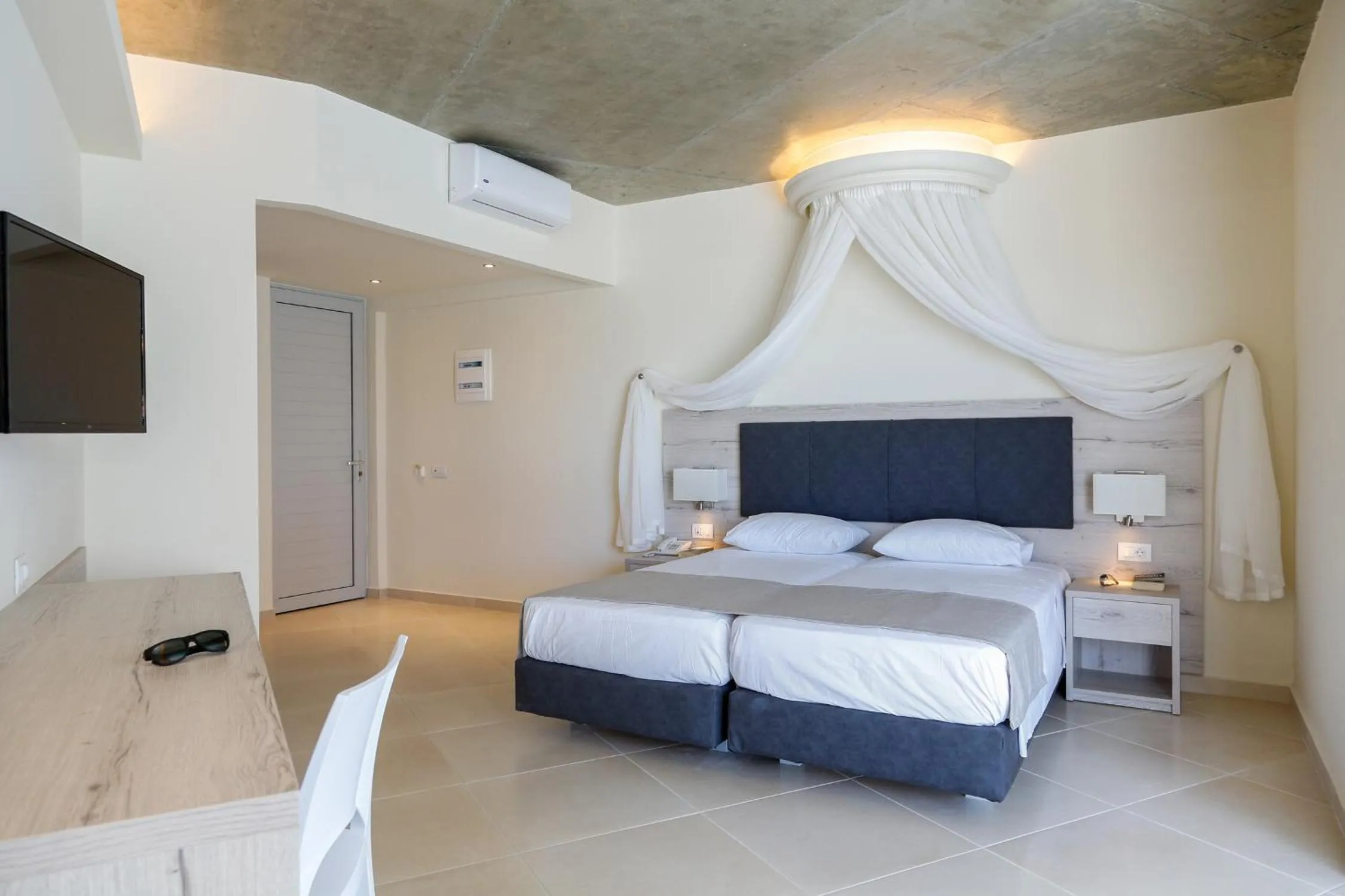 Bed in Rodos Star Hotel