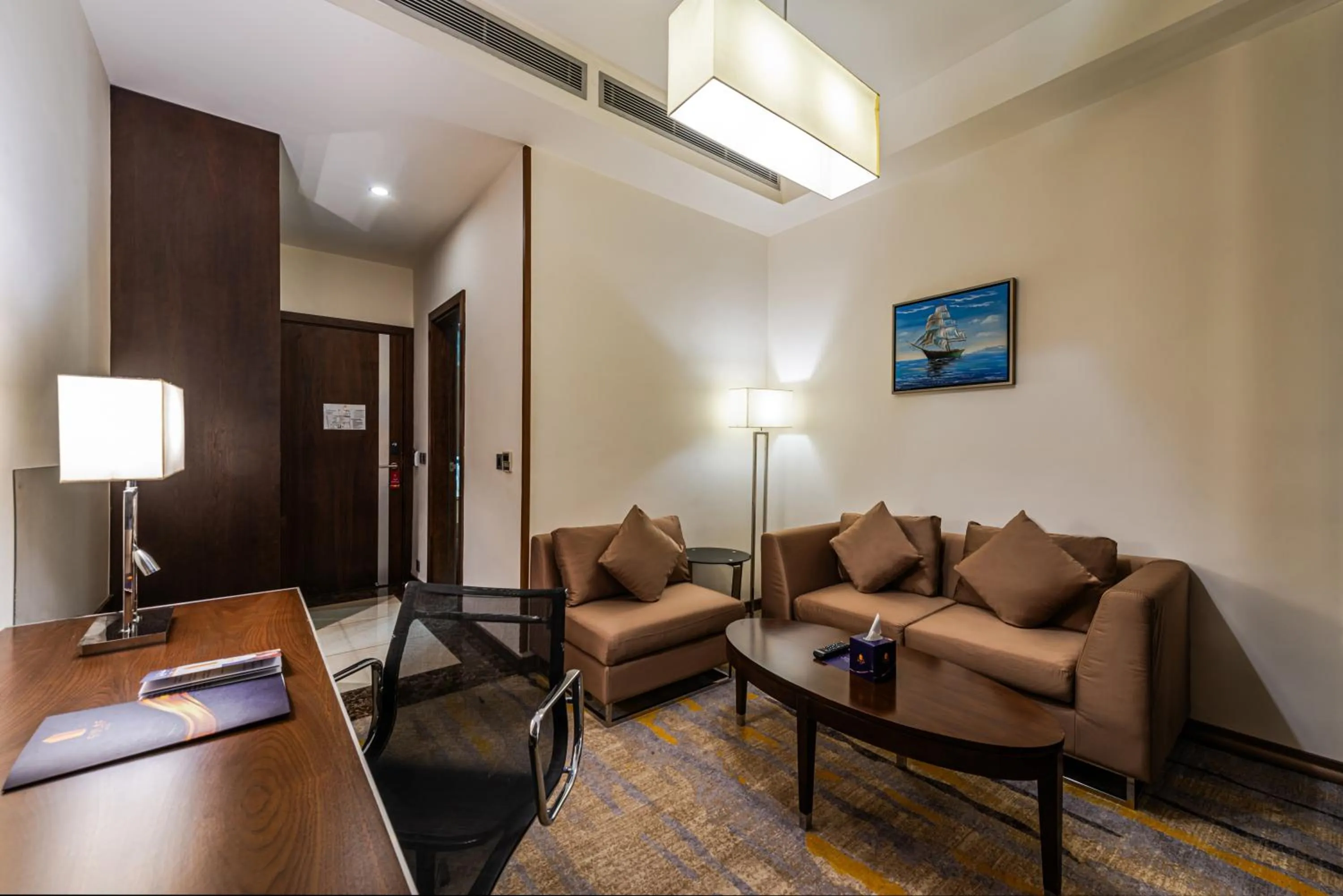 TV and multimedia in Sulaf Luxury Hotel