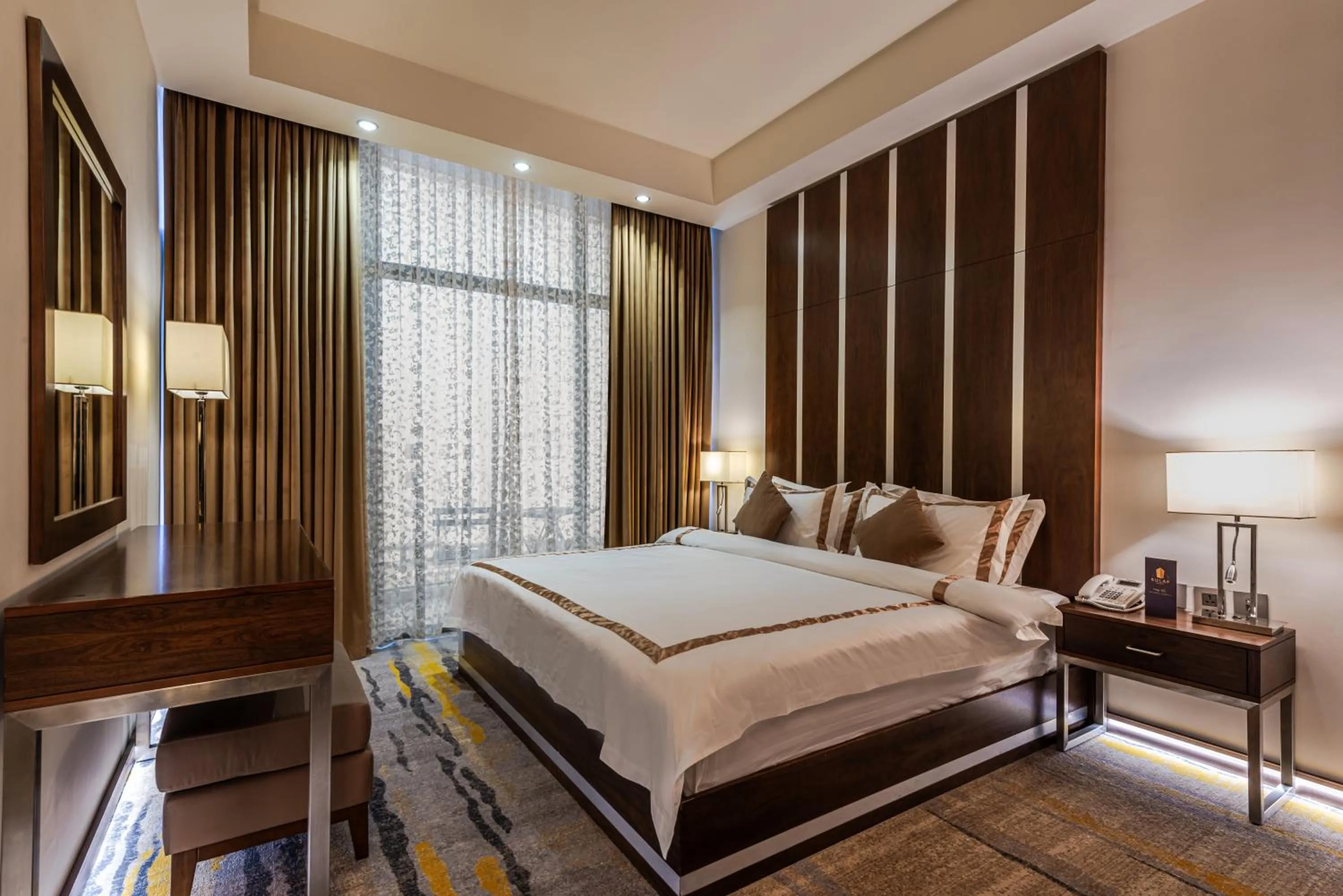 Bed in Sulaf Luxury Hotel