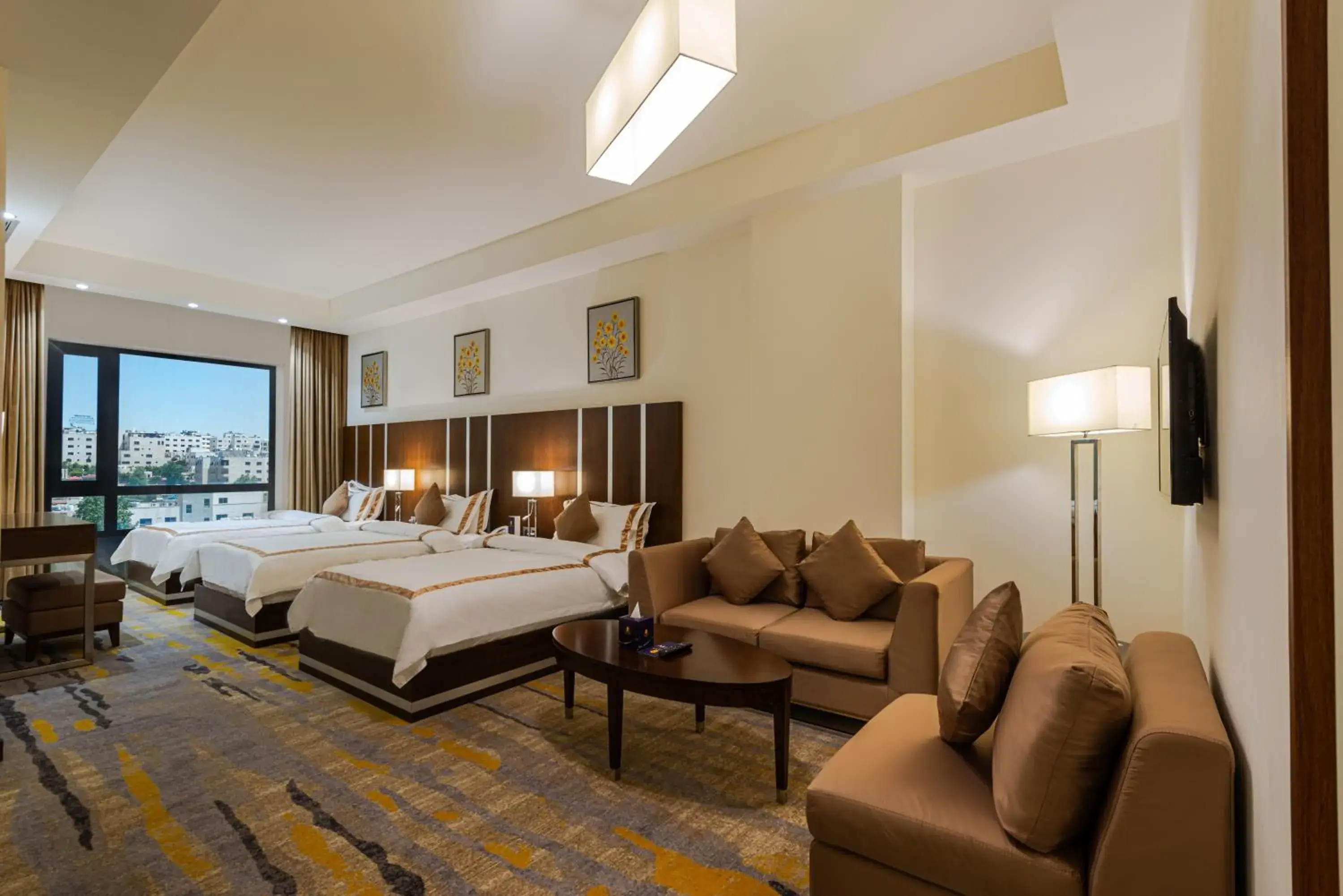 Standard Triple Room in Sulaf Luxury Hotel Standard Triple Room in Sulaf Luxury Hotel