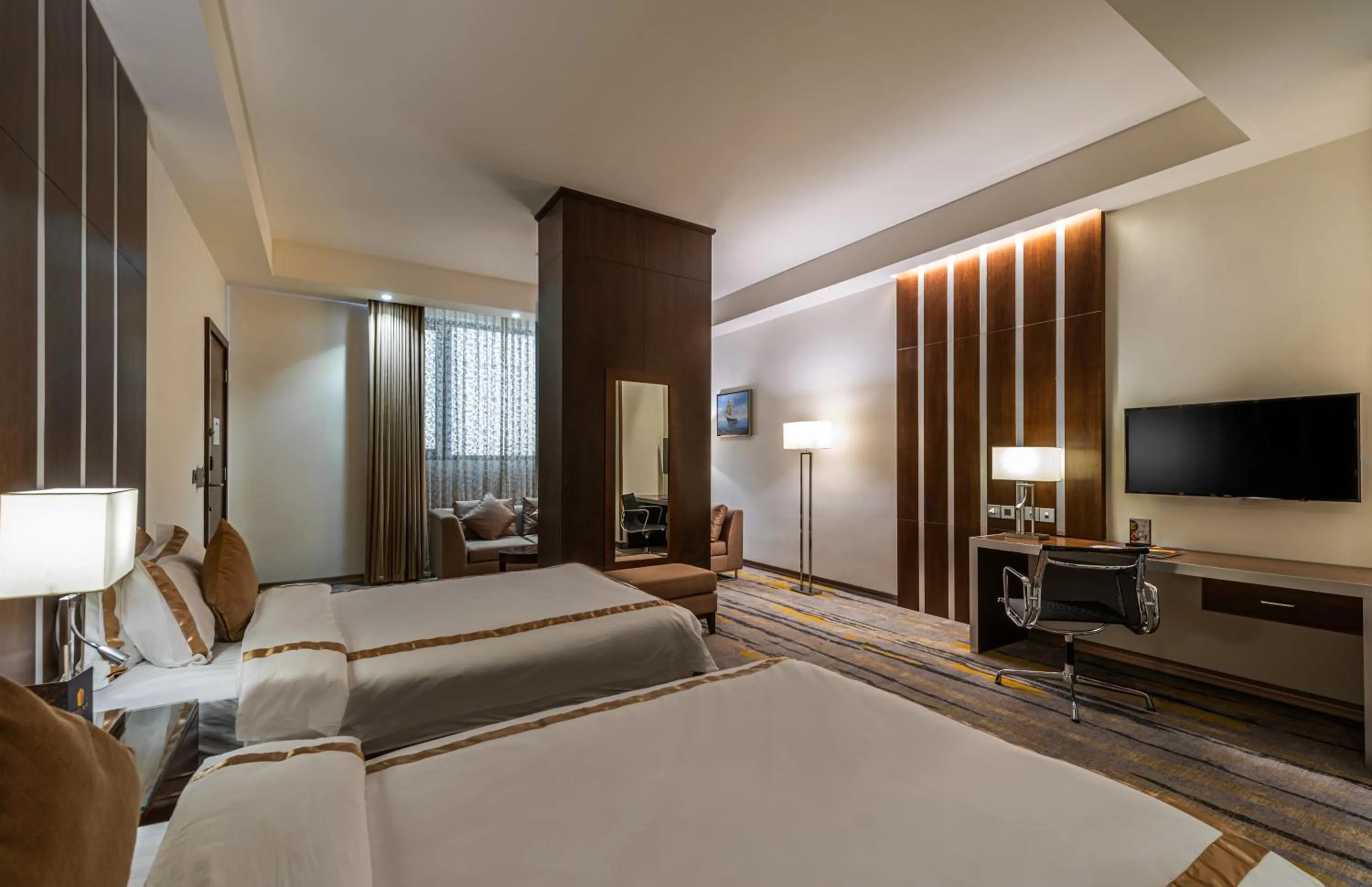 Bed in Sulaf Luxury Hotel