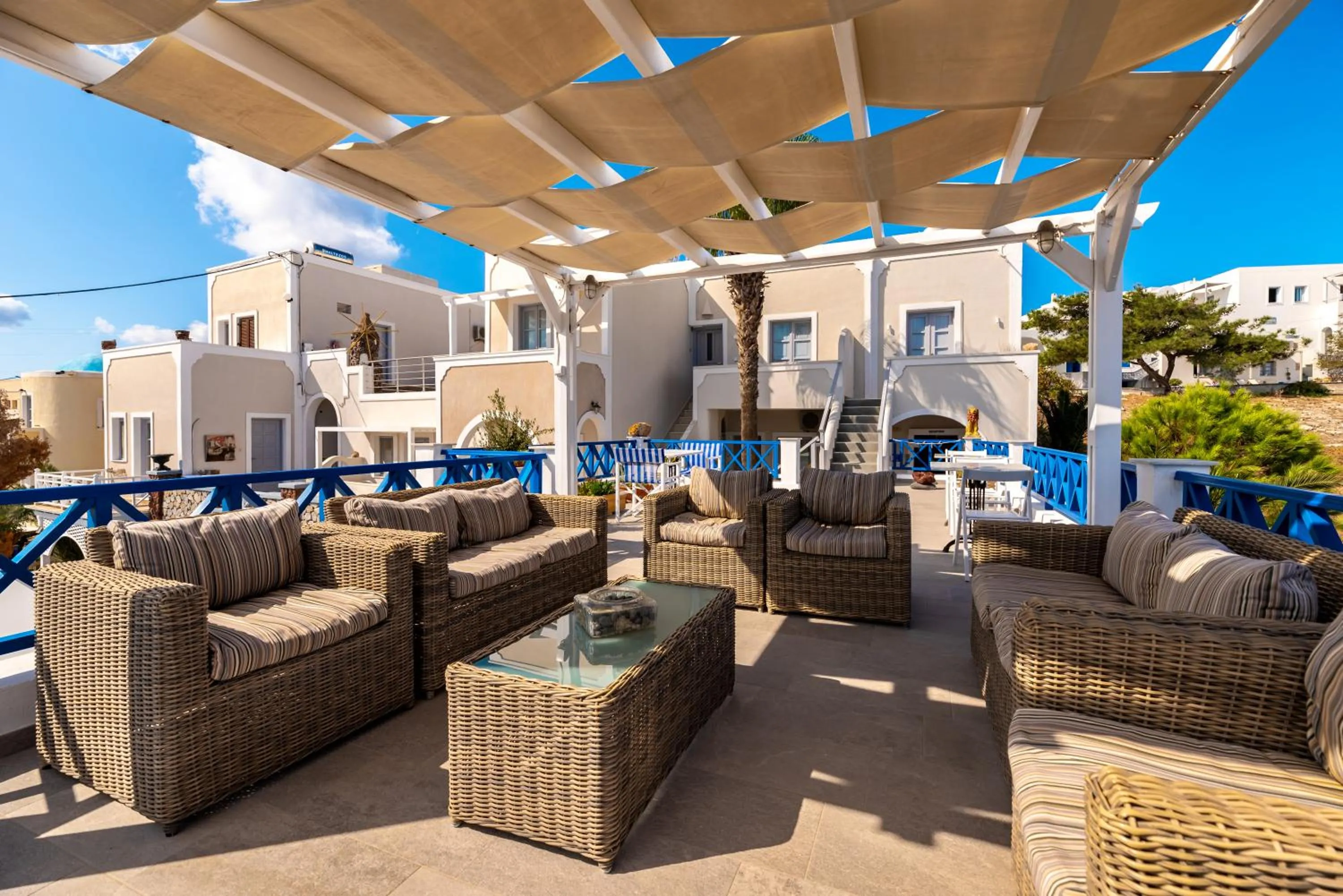 Patio in Hotel Thira