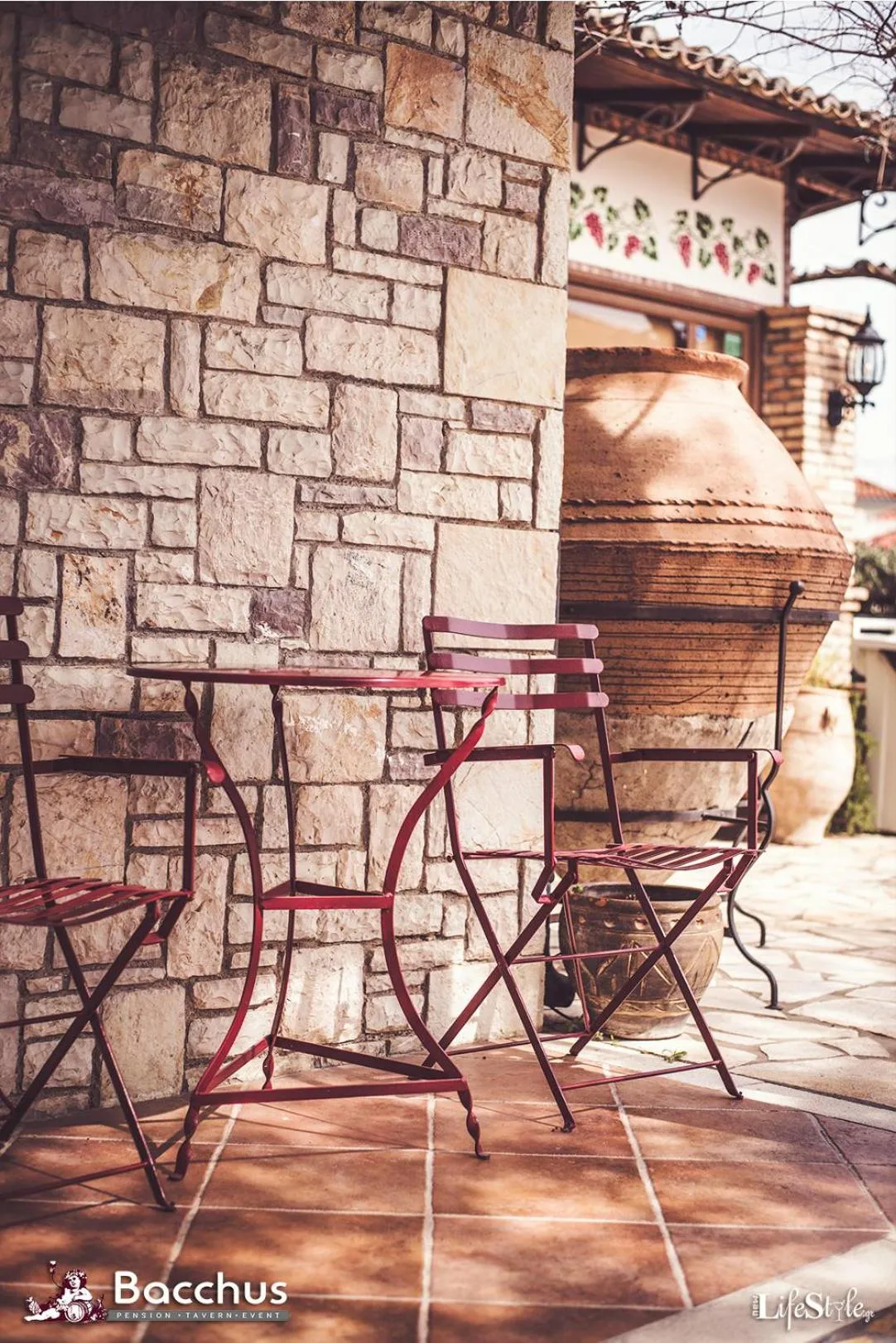 Facade/entrance in Bacchus