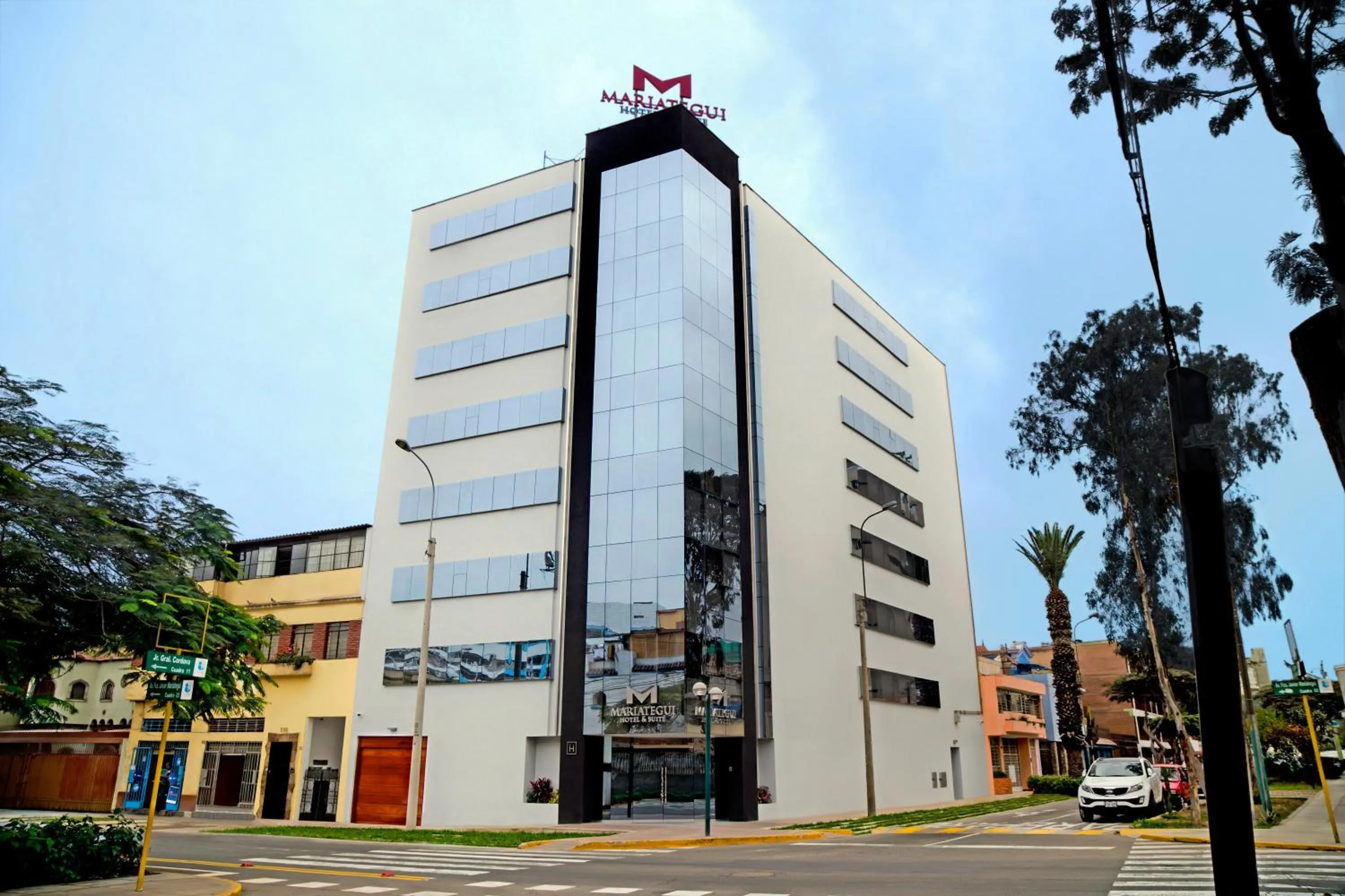 Facade/entrance in Mariategui Hotel & Suites