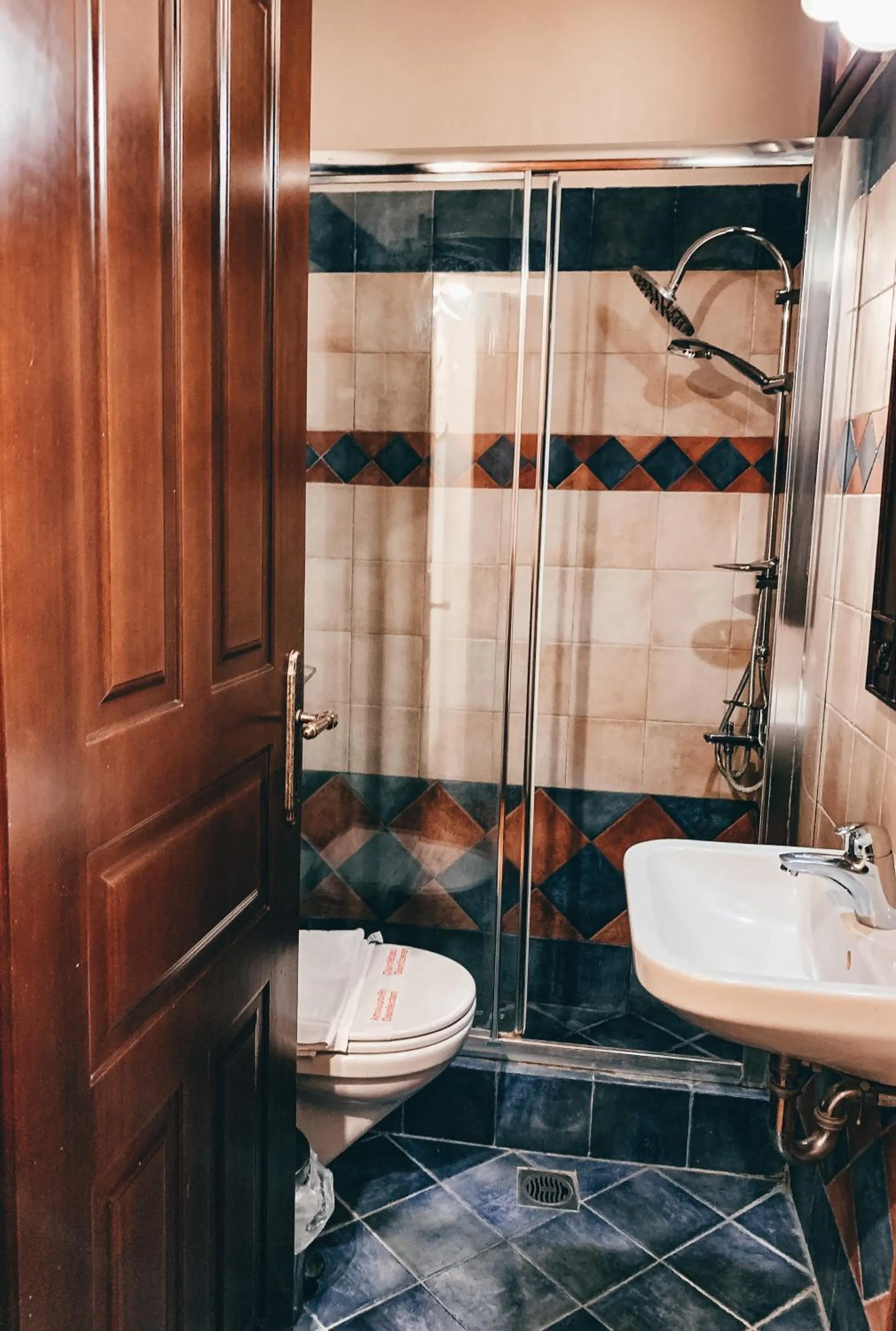 Bathroom in Elena Guesthouse