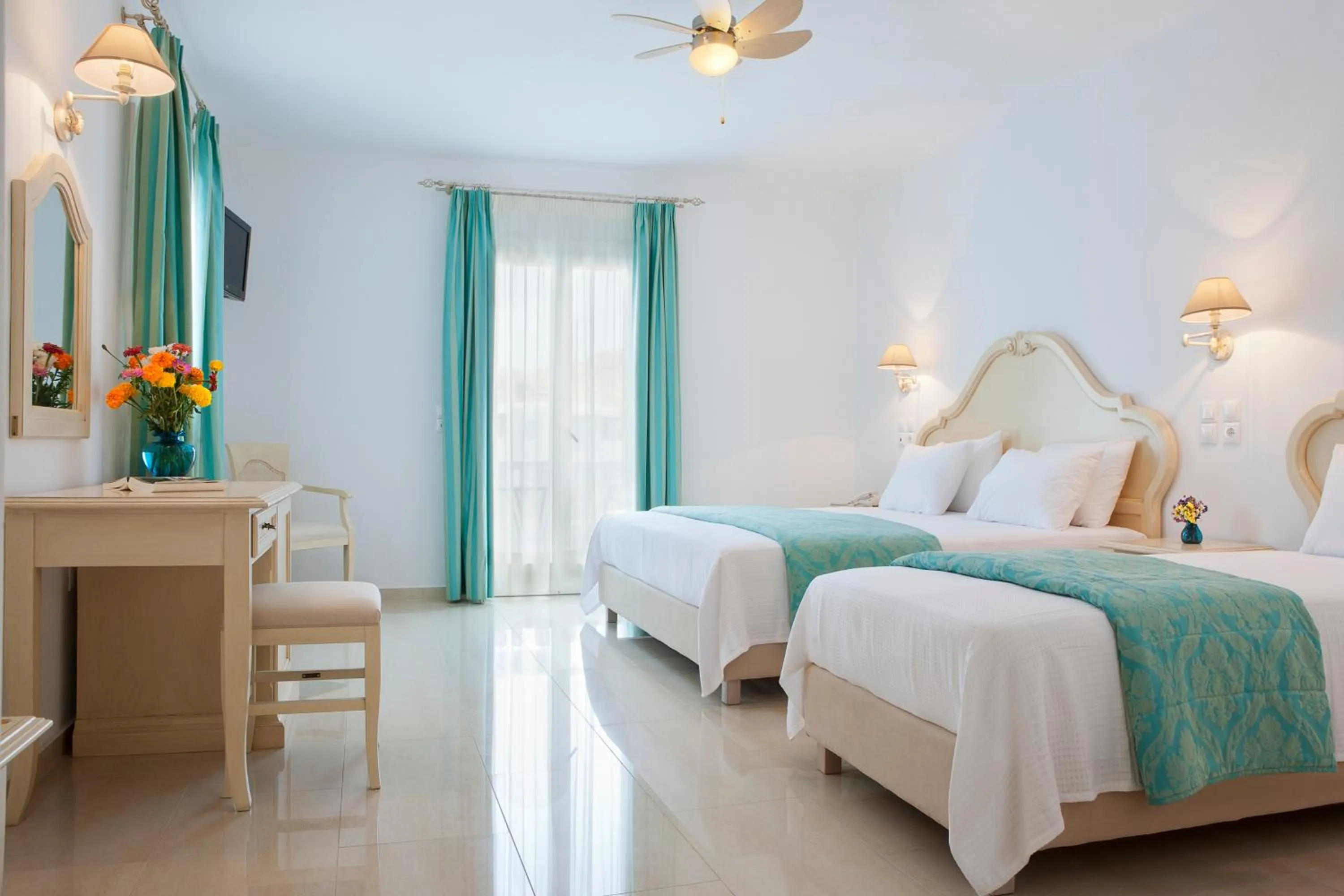 Photo of the whole room, Bed in Kamari Hotel