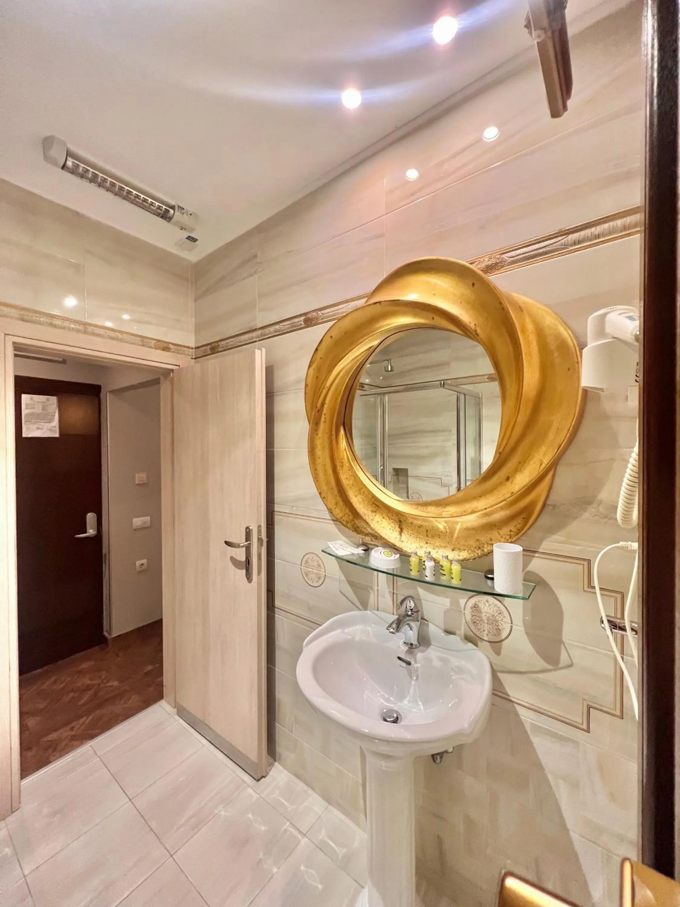 Bathroom in Pension Dafni