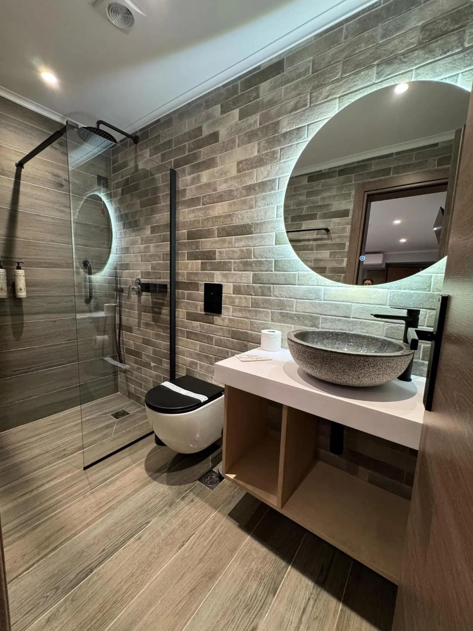 Bathroom in Pension Dafni