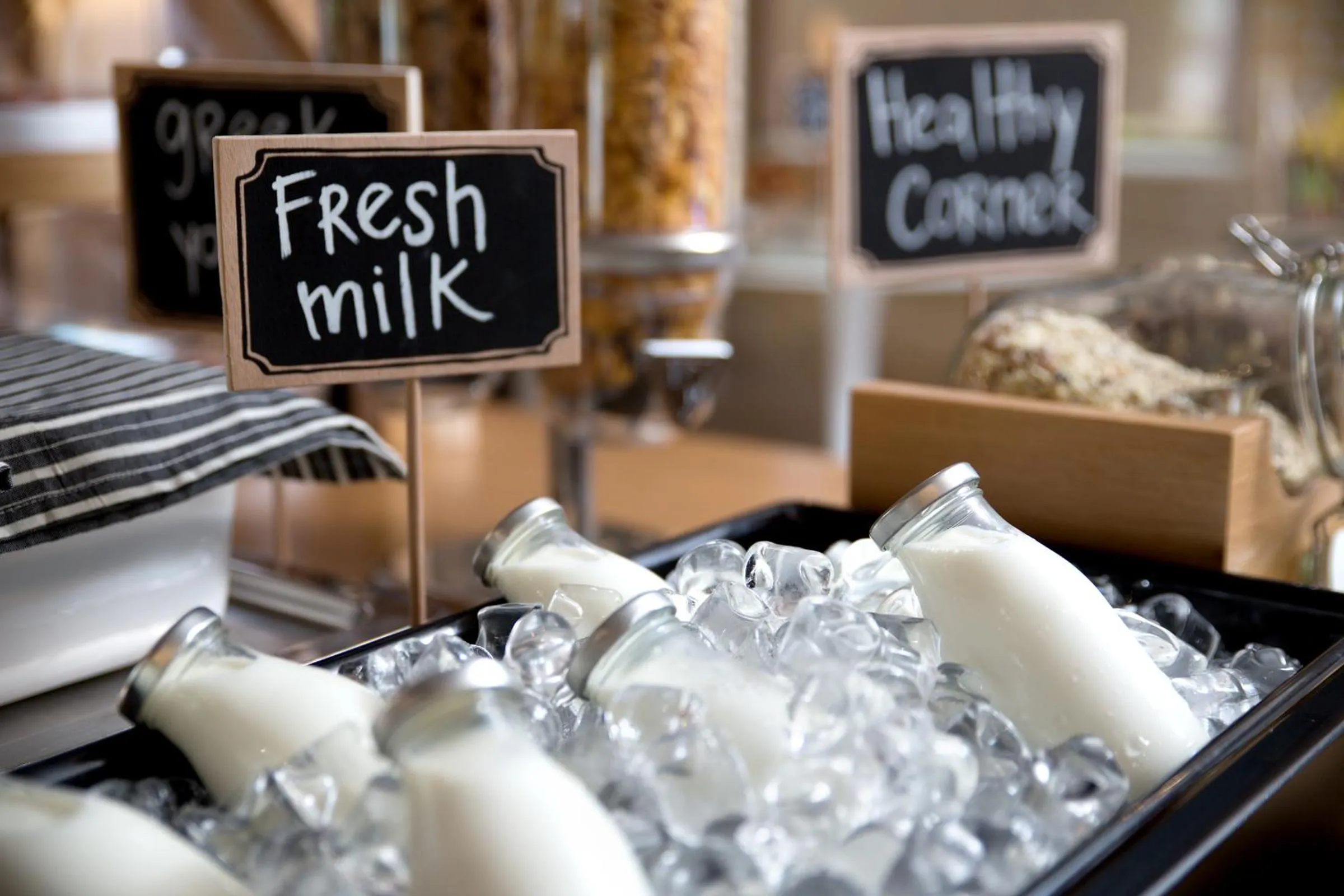 Buffet breakfast in Blazer Suites Hotel