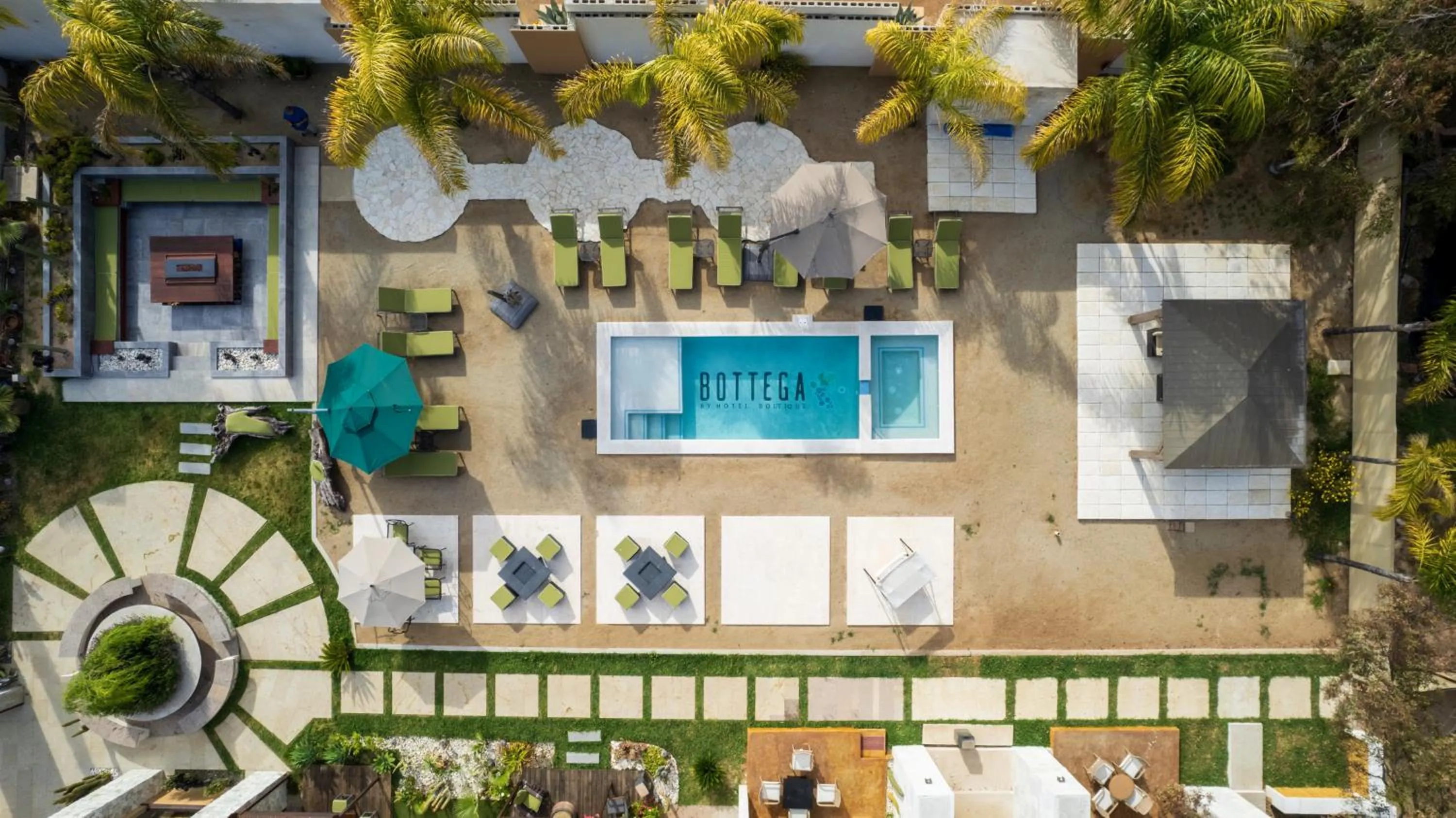 Property building in Bottega Hotel Boutique