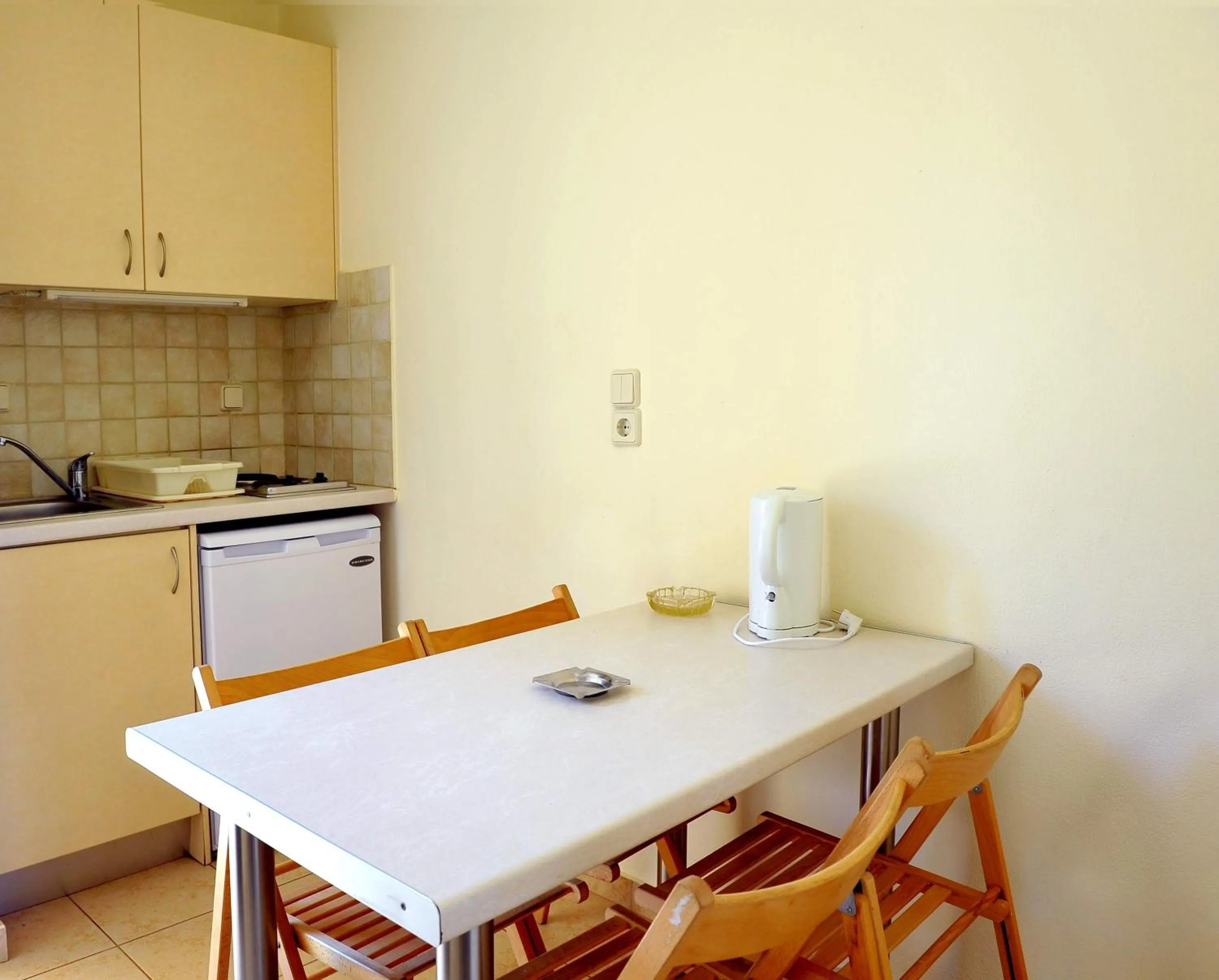 Dining area in Mirabella Apartments