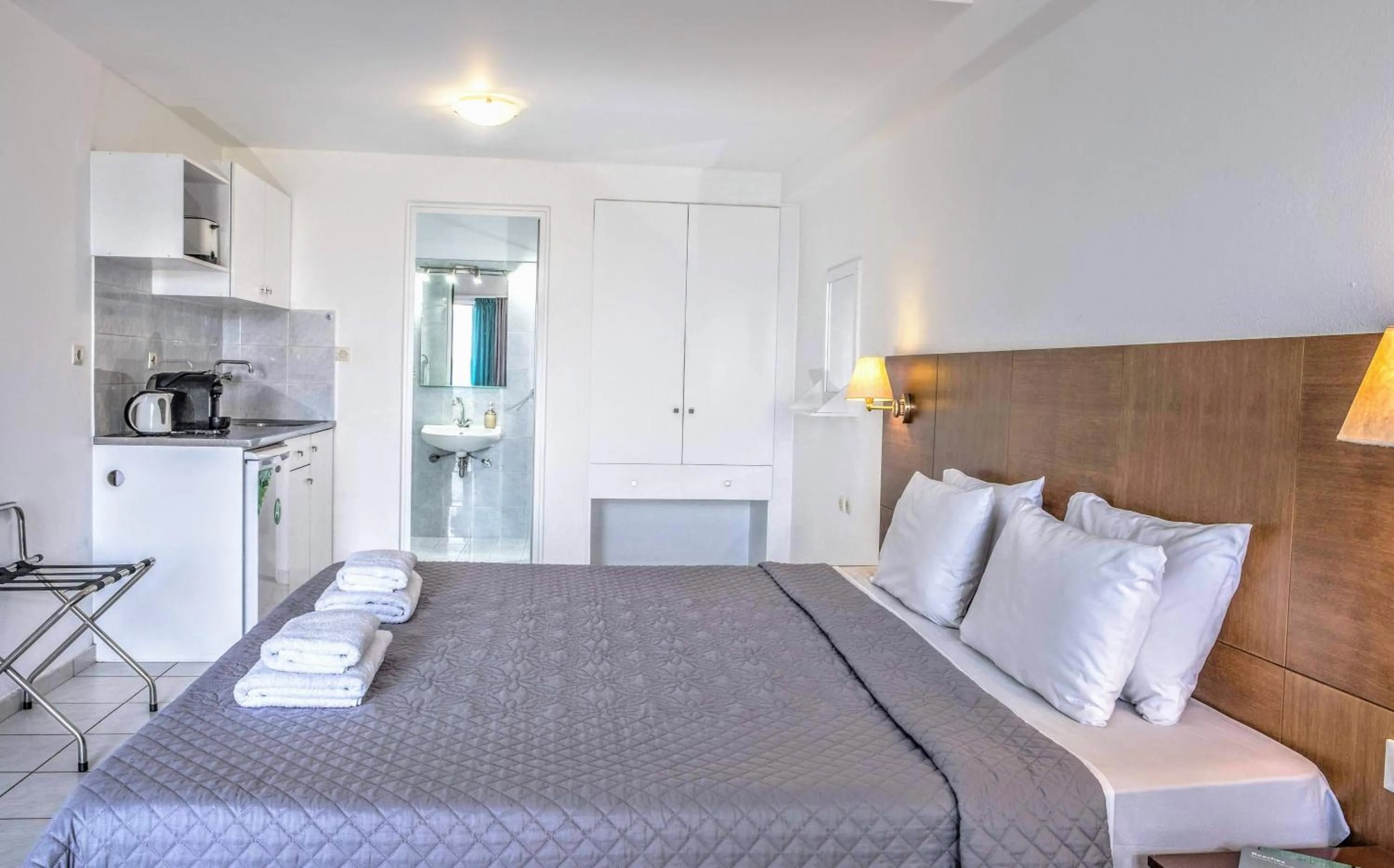 Bed in Mirabella Apartments