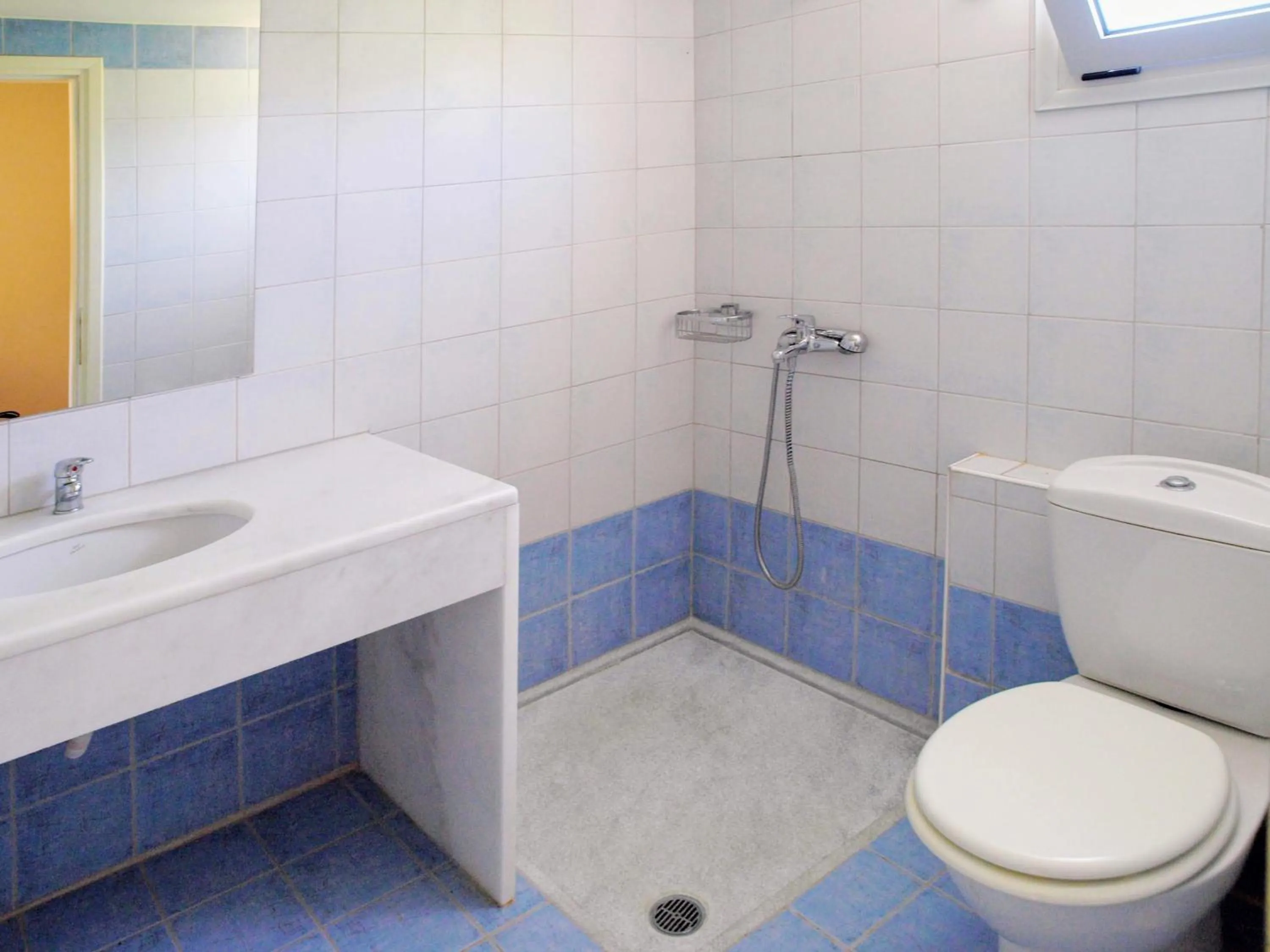 Bathroom in Mirabella Apartments