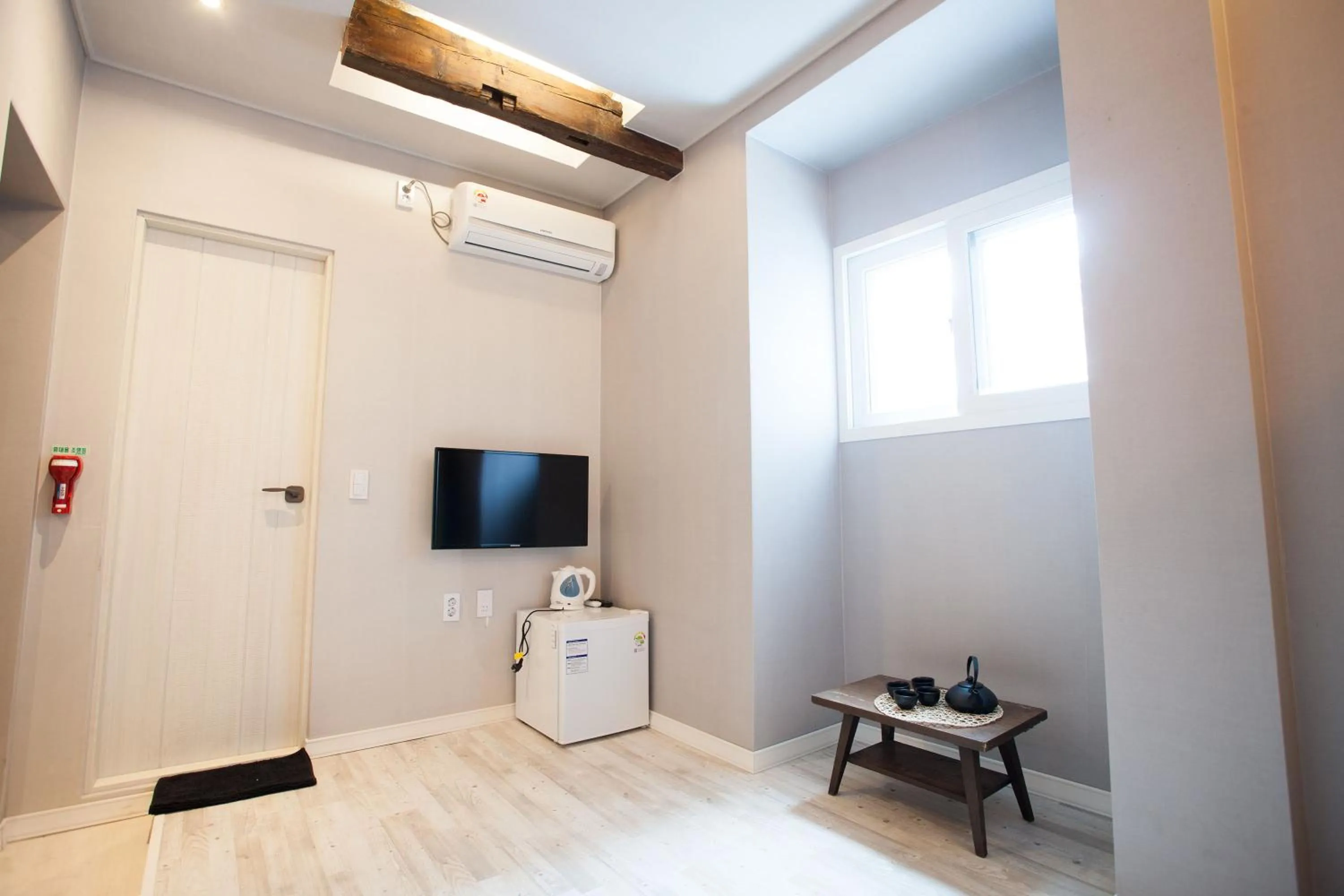 TV and multimedia in Daemyung Guesthouse