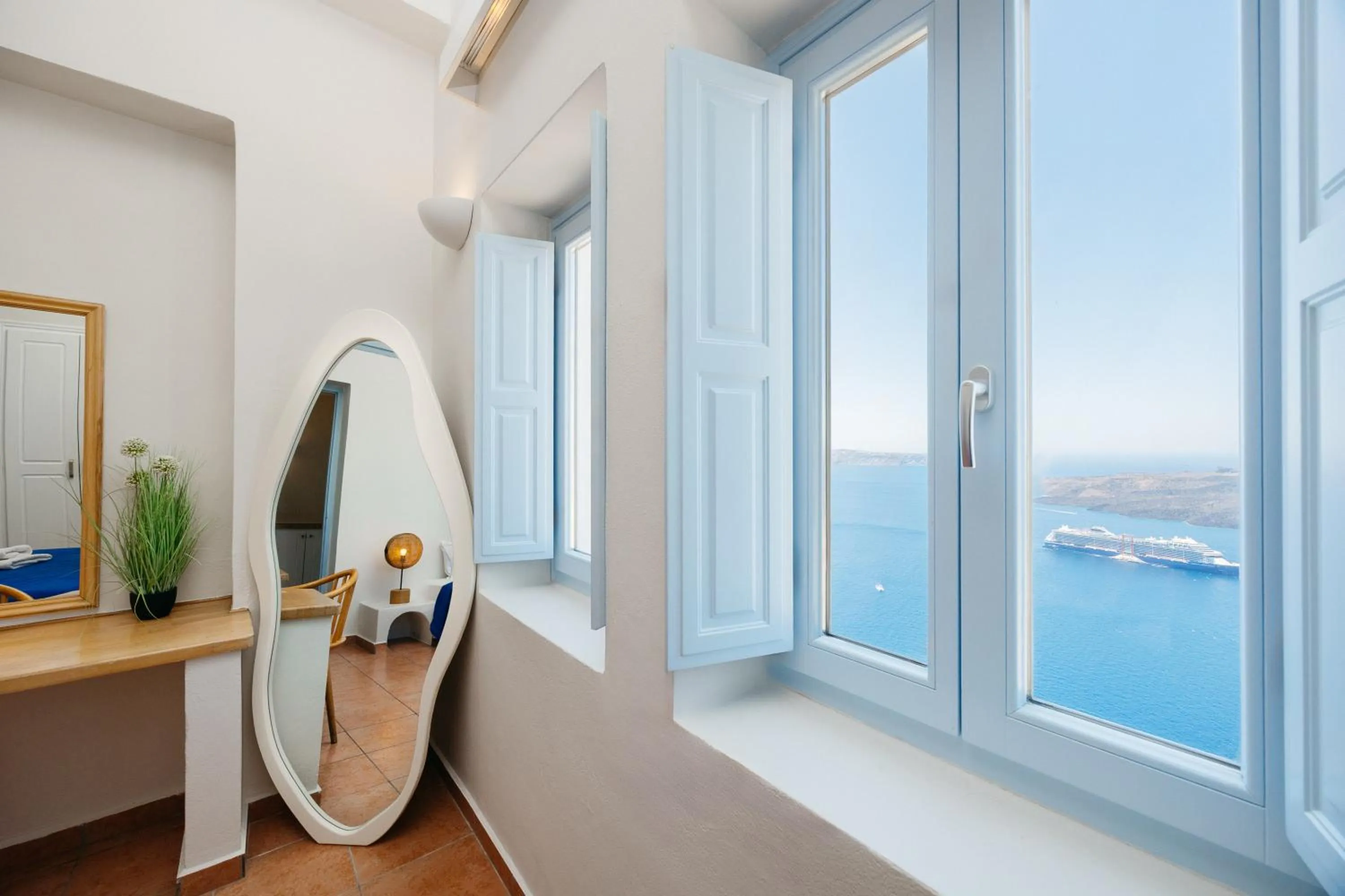 Bedroom in Kastro Suites