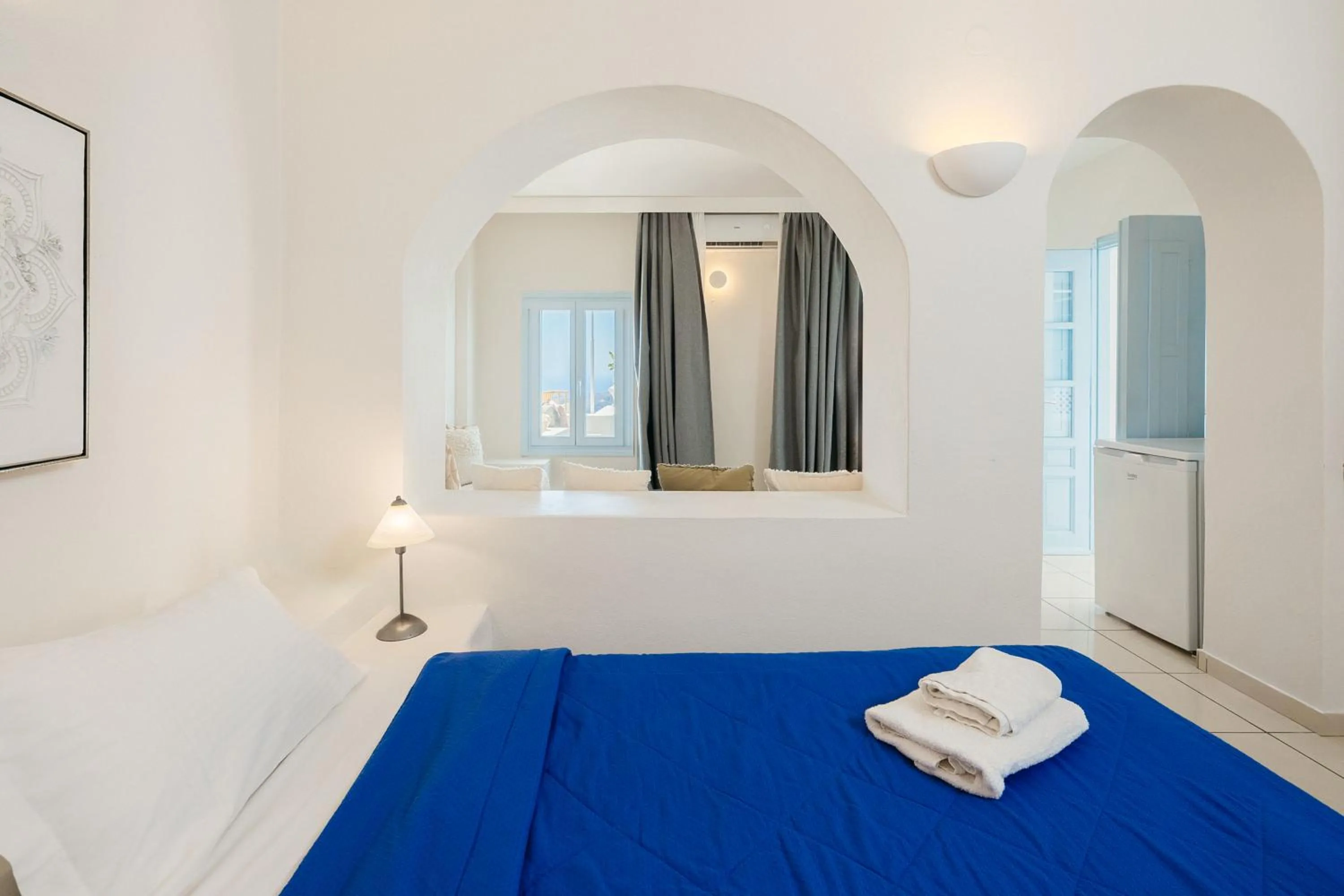 Bed in Kastro Suites