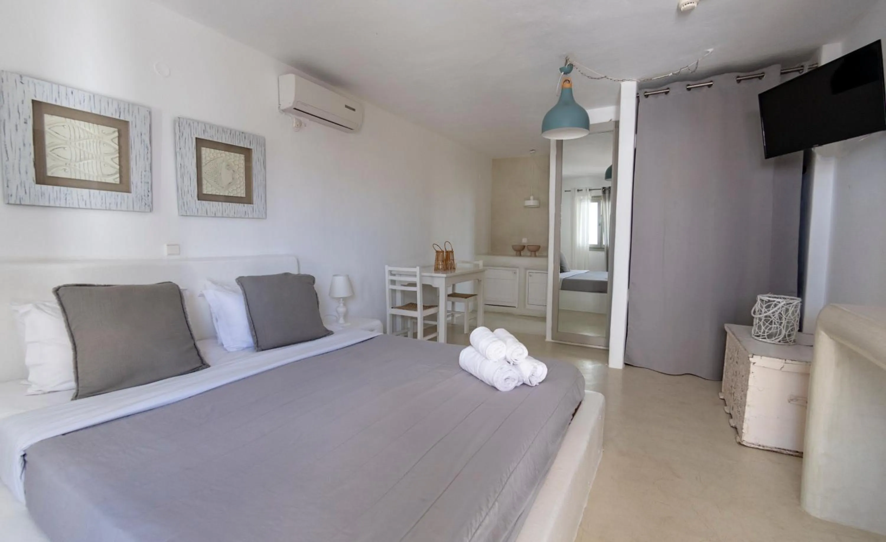 Bedroom, Bed in Anemoi Resort