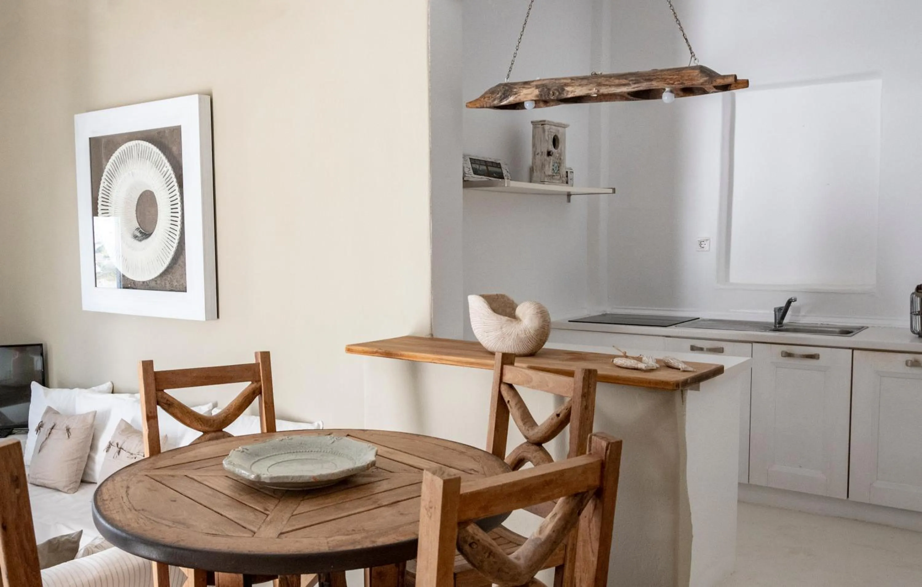 Dining area in Anemoi Resort