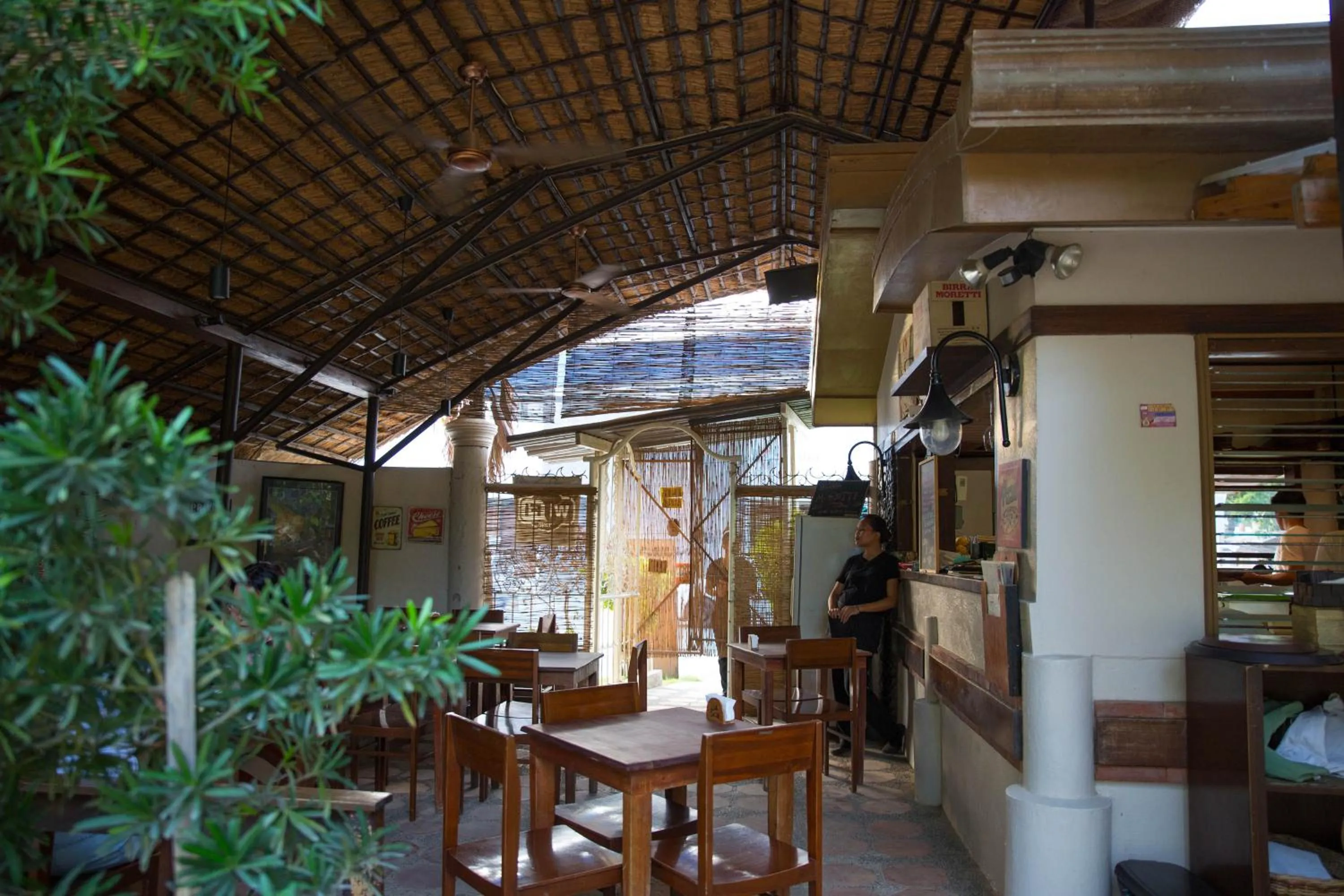 Restaurant/places to eat in Karancho Beach House