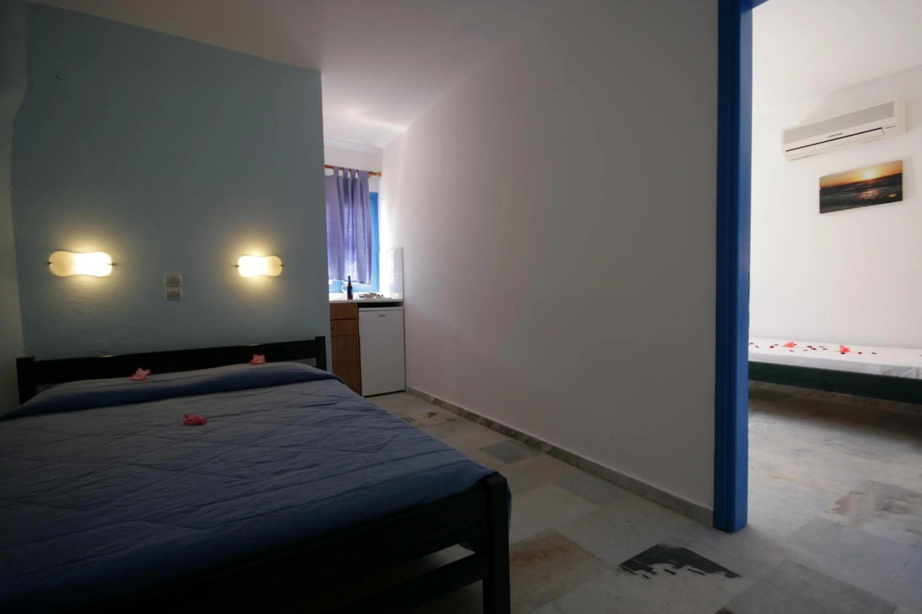 Bedroom, Bed in Sunny Beach Studios