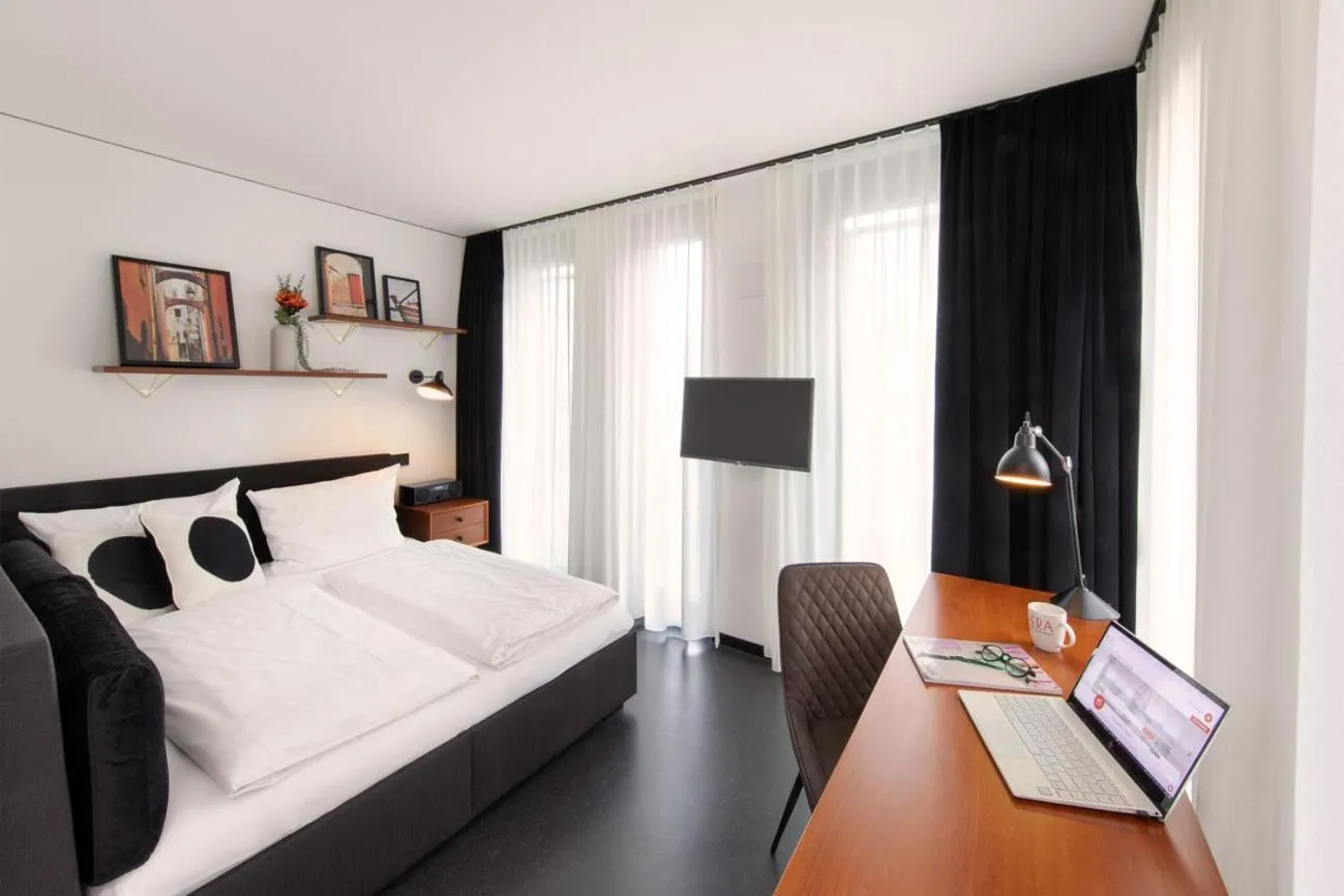 Photo of the whole room, Bed in Brera Serviced Apartments Munich Schwabing