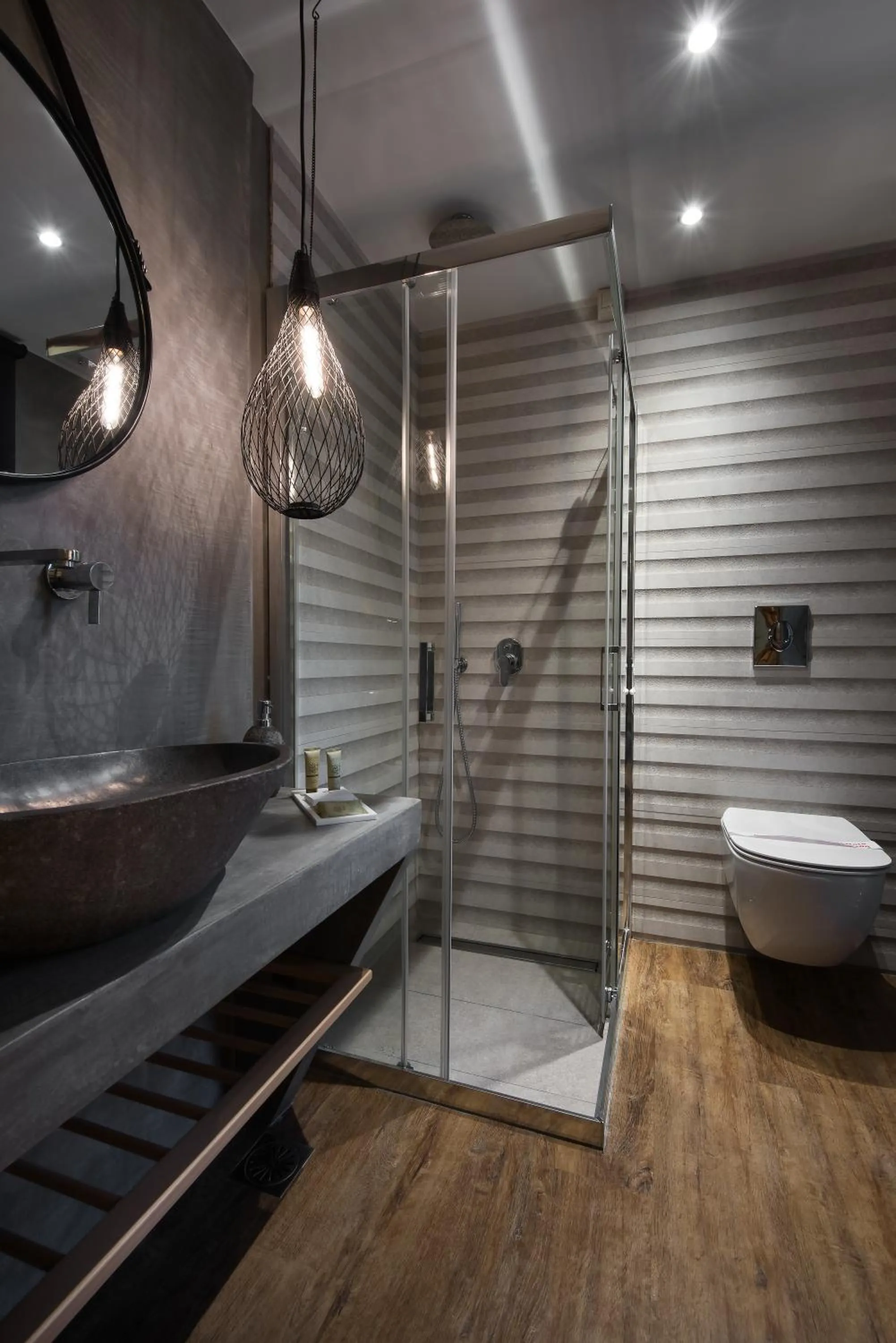 Bathroom in Kentrikon Hotel