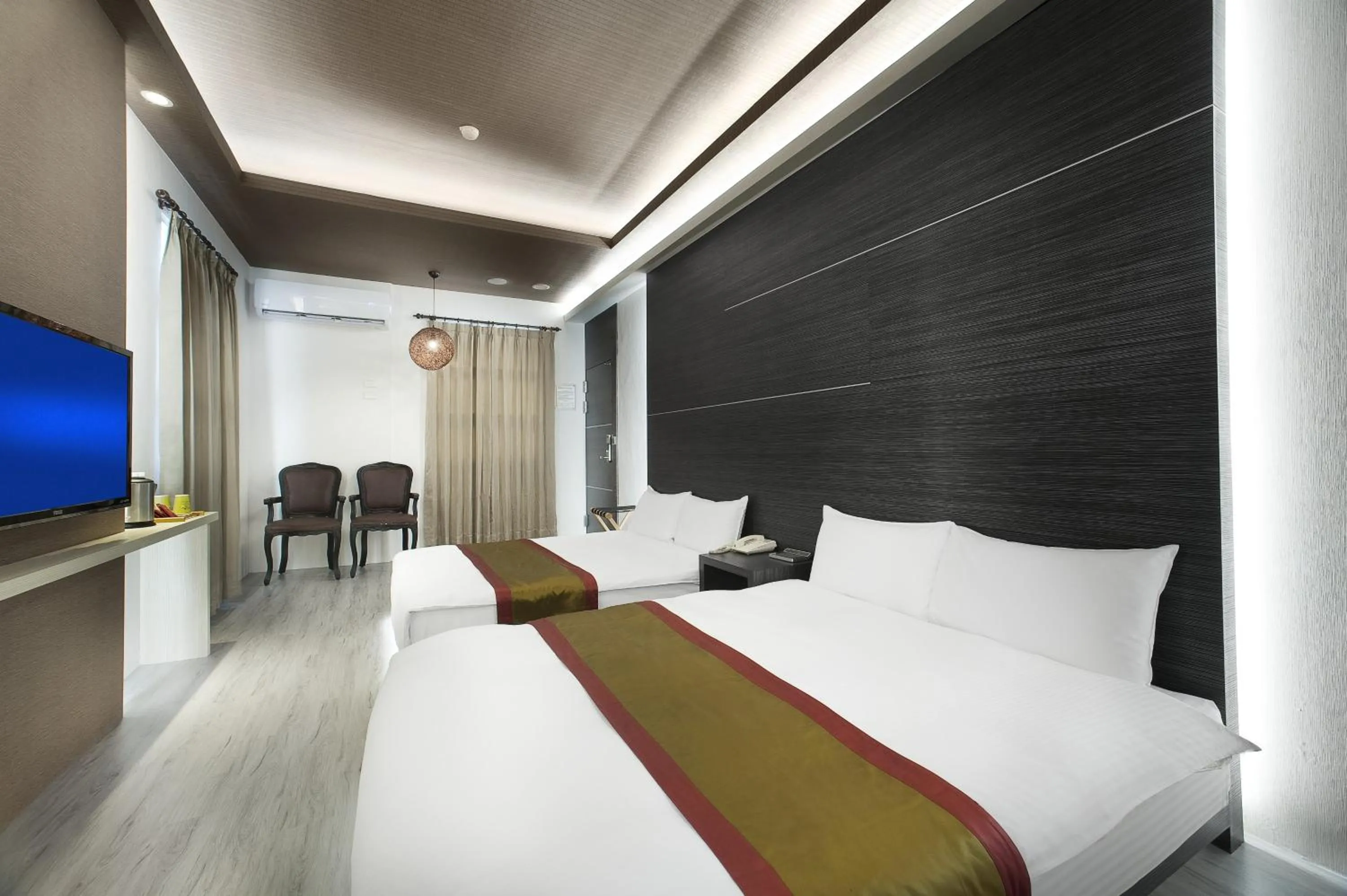 Bed in One Fukun Hotel