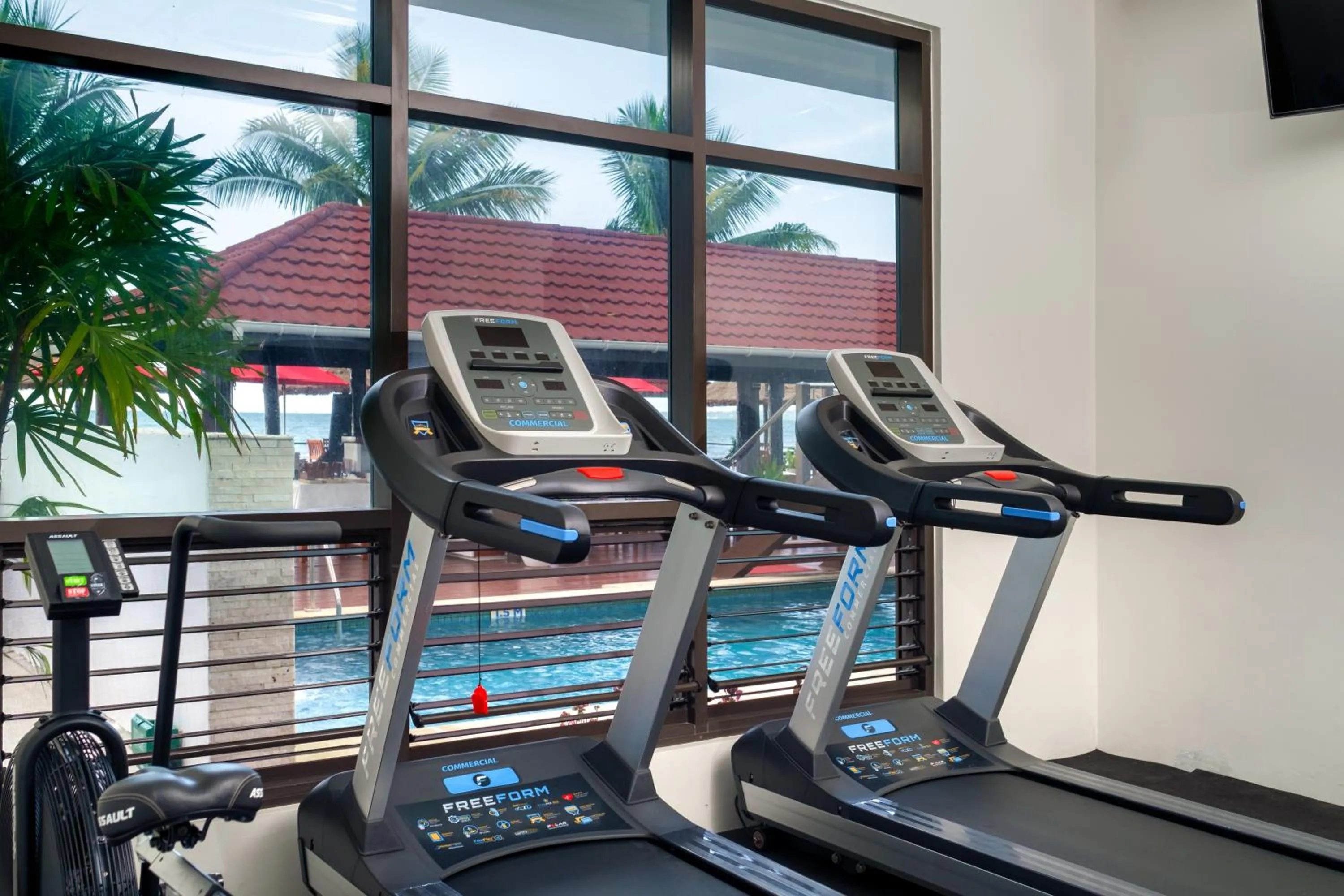 Fitness centre/facilities in Ramada Suites by Wyndham Wailoaloa Beach Fiji
