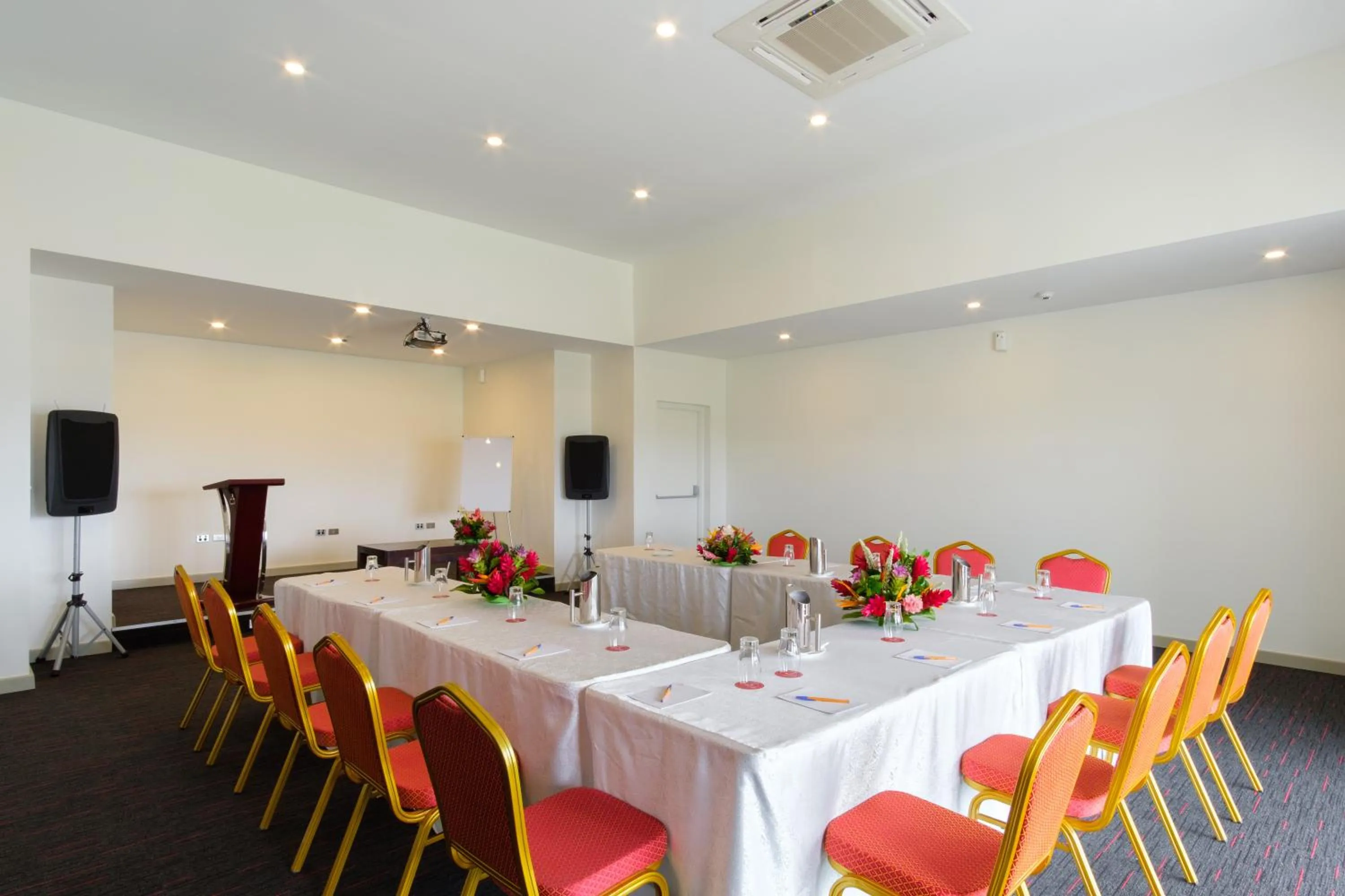 Meeting/conference room in Ramada Suites by Wyndham Wailoaloa Beach Fiji