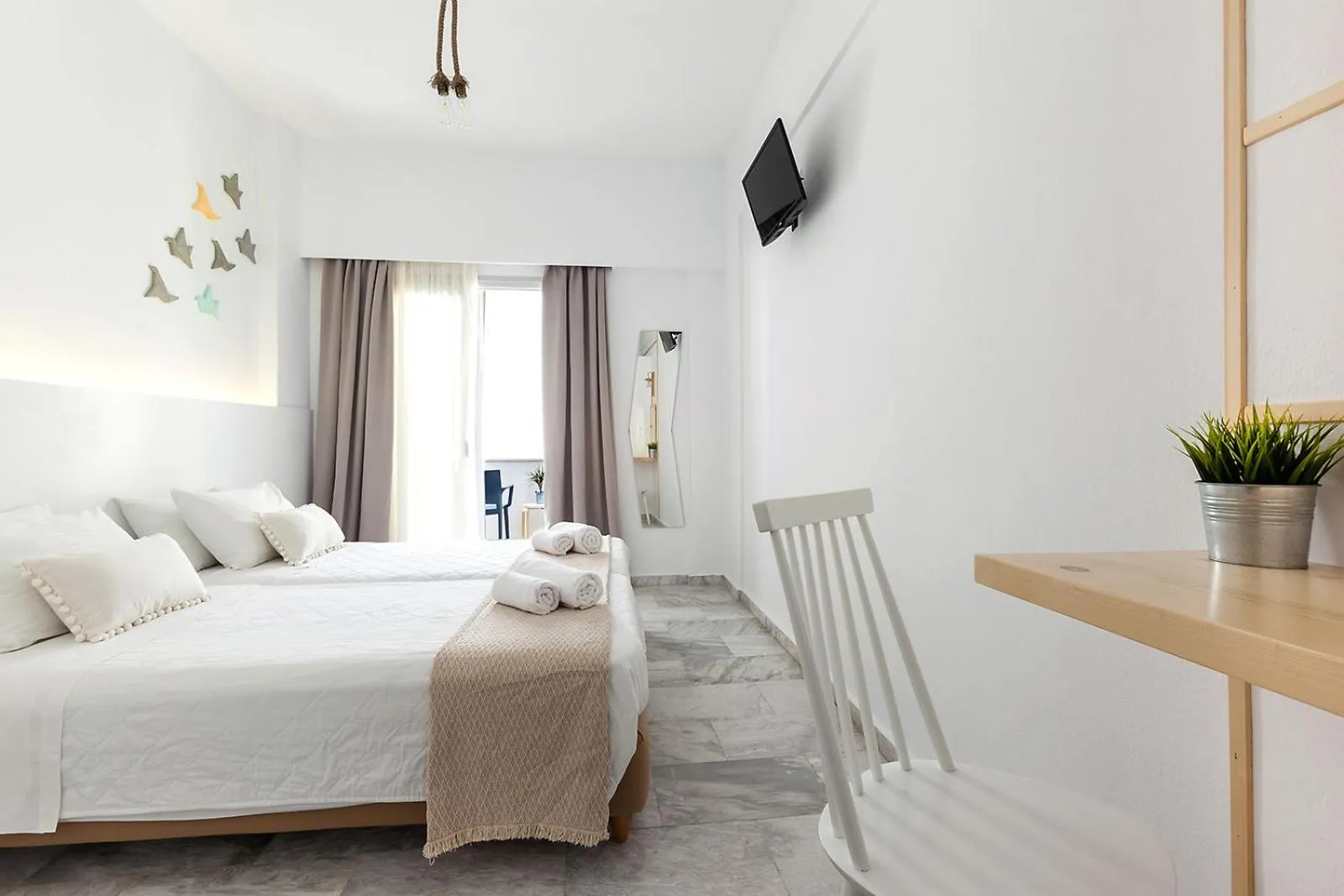 Bed in Memories Beach Hotel