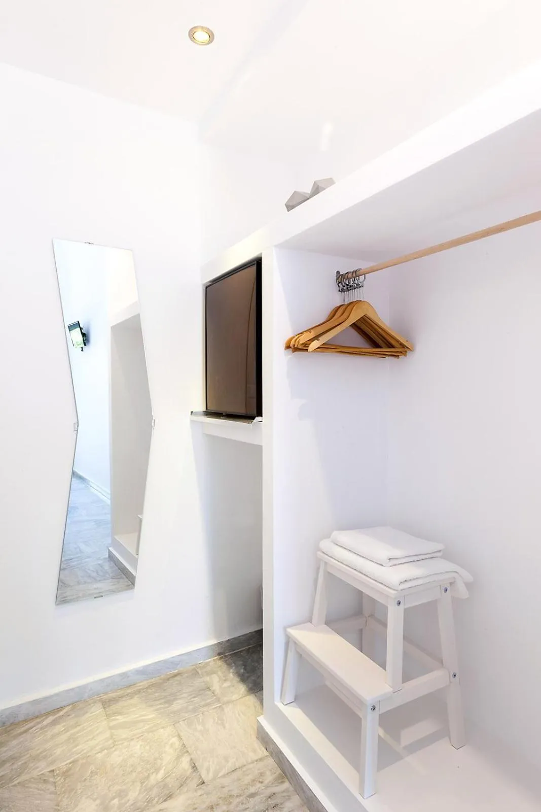 Memories Beach Hotel