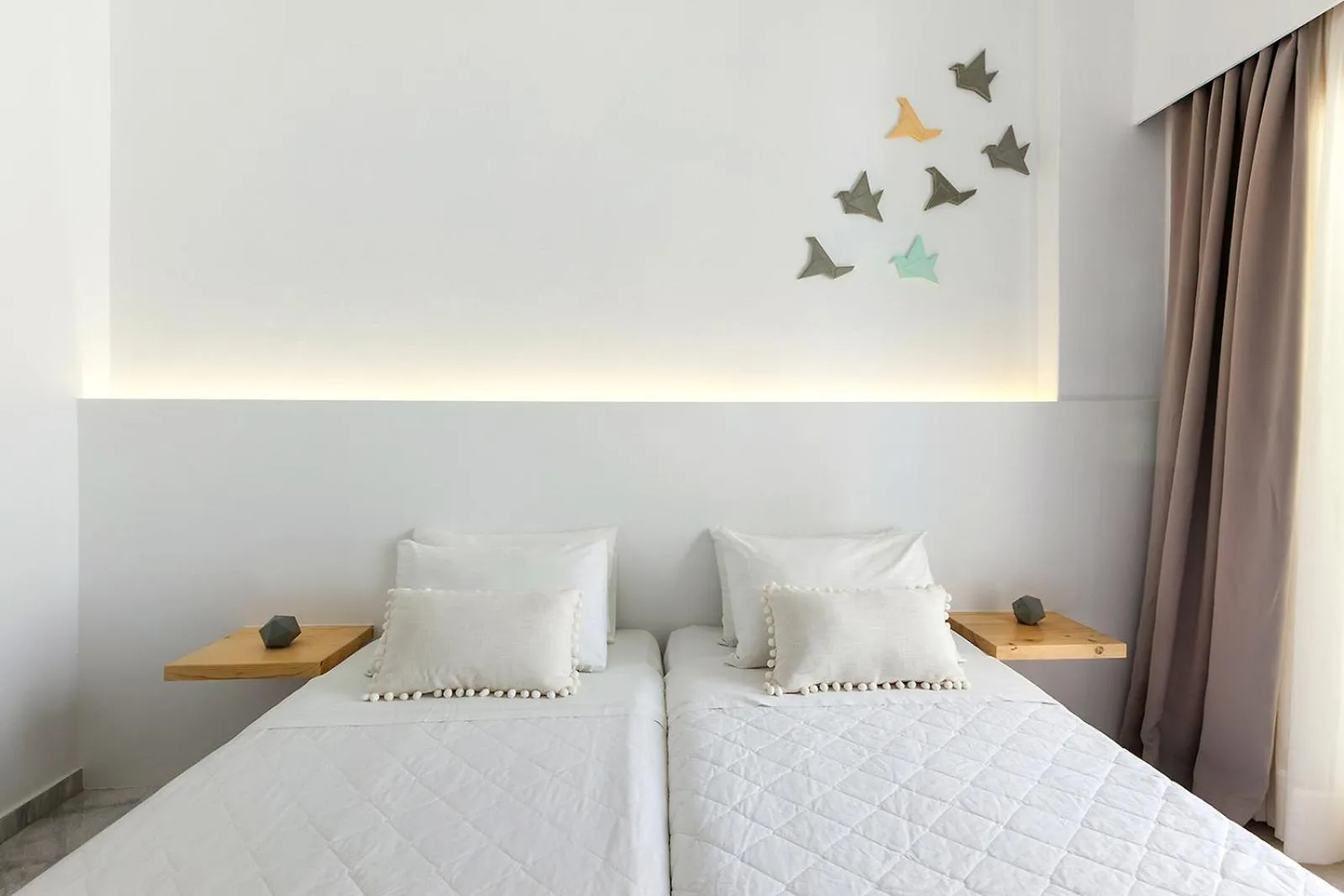 Bed in Memories Beach Hotel