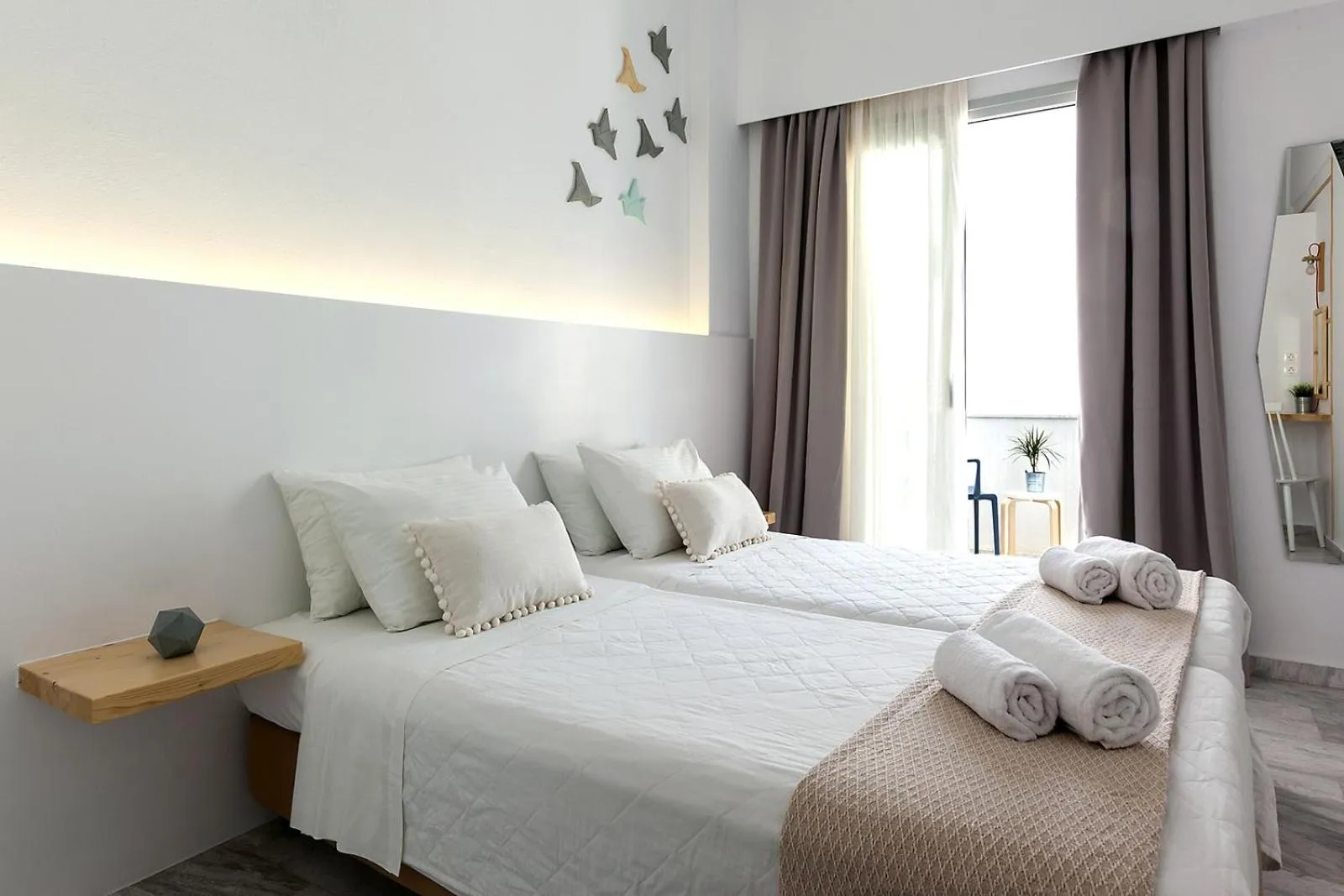 Bed in Memories Beach Hotel