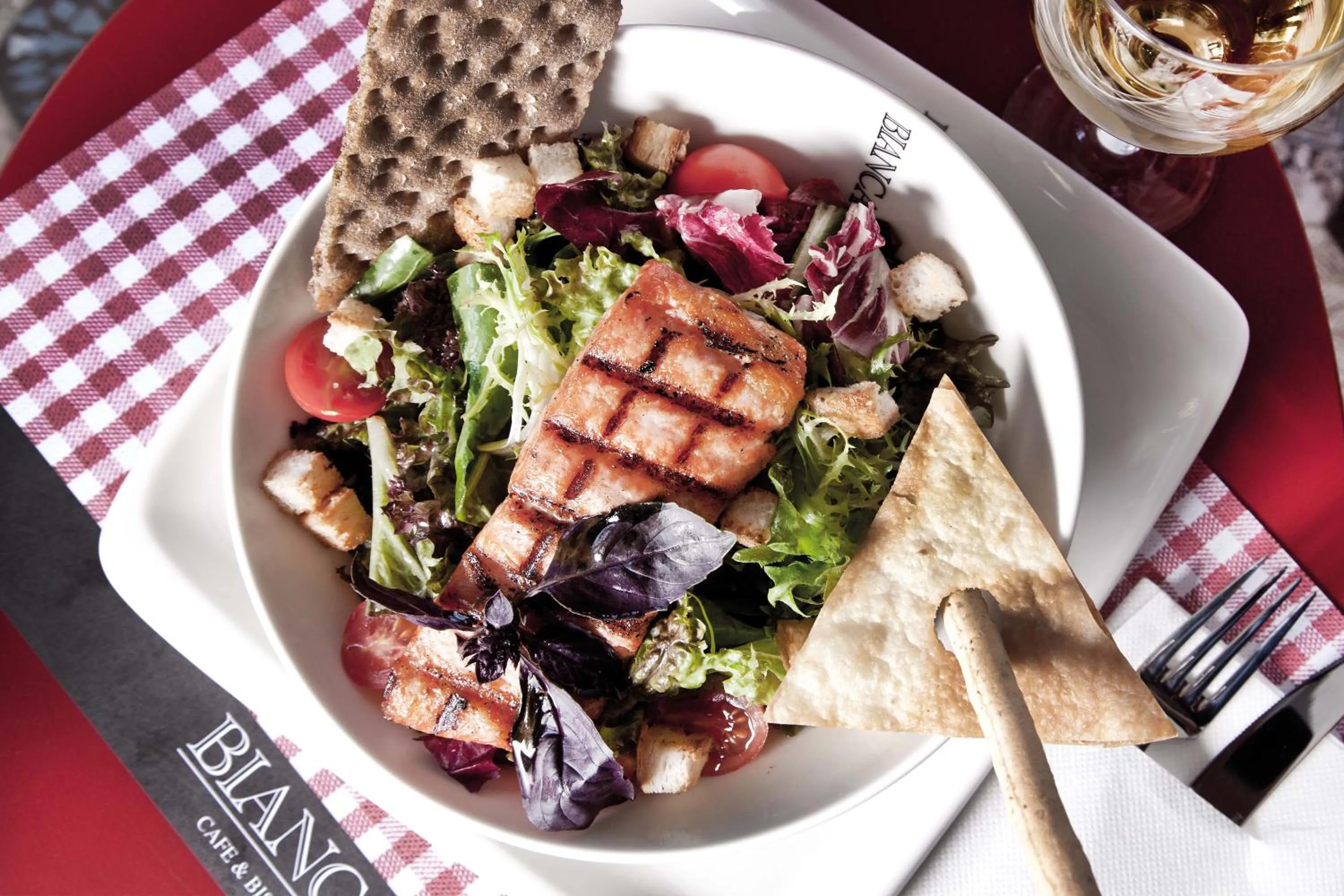 Food and drinks in Casa Bianca Hotel