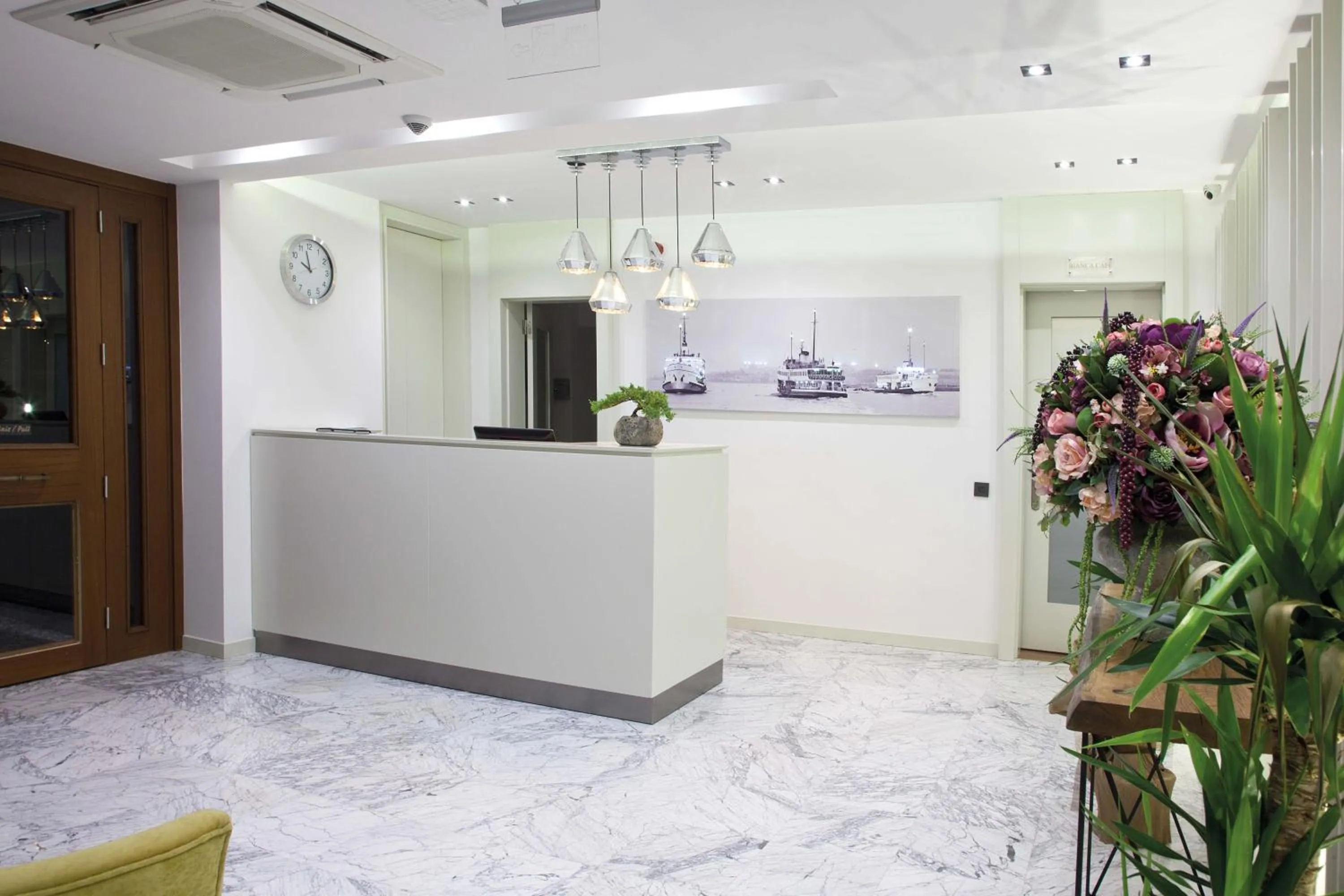 Lobby or reception in Casa Bianca Hotel