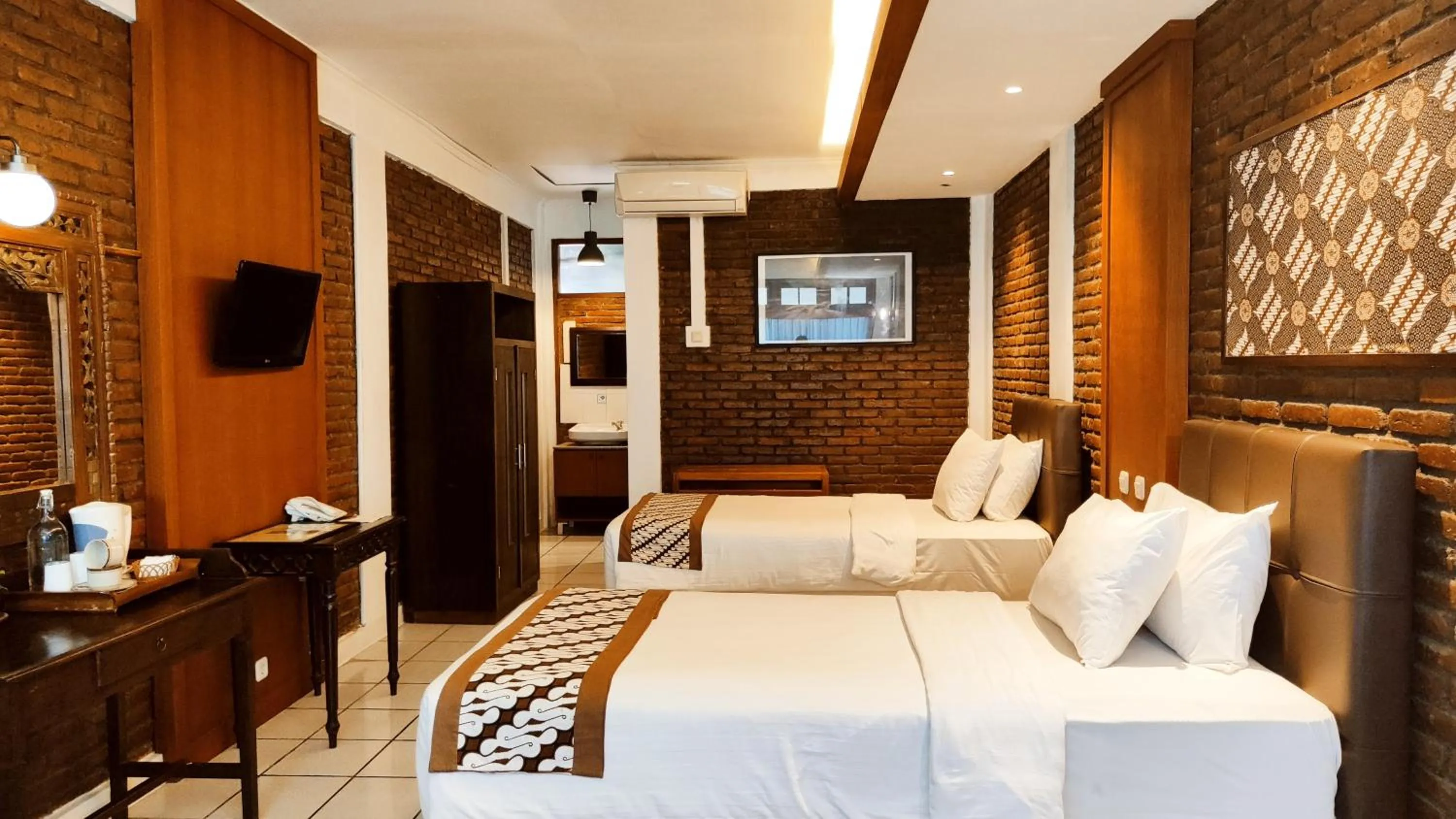 Bedroom in Paku Mas Hotel