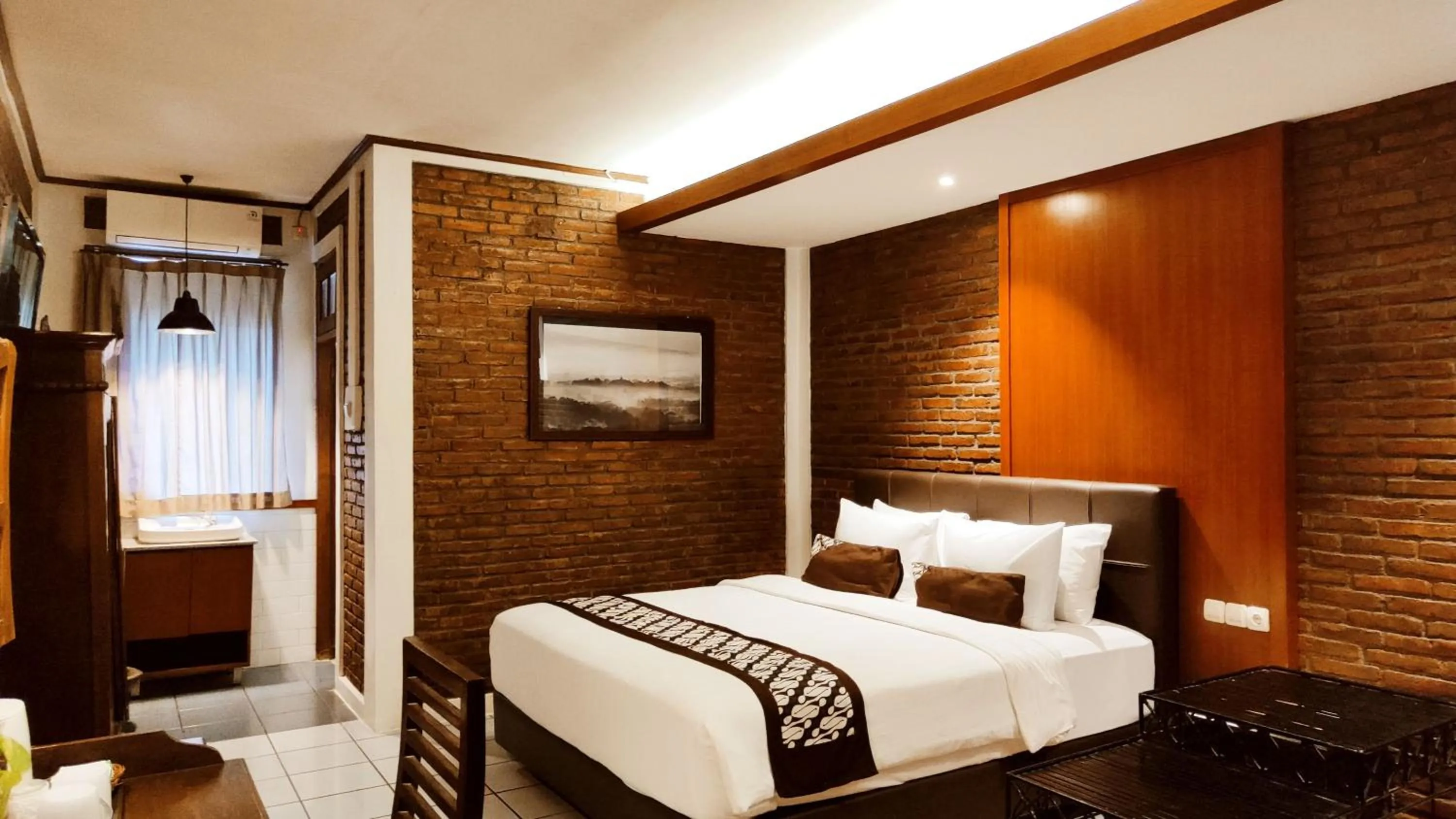 Bedroom in Paku Mas Hotel