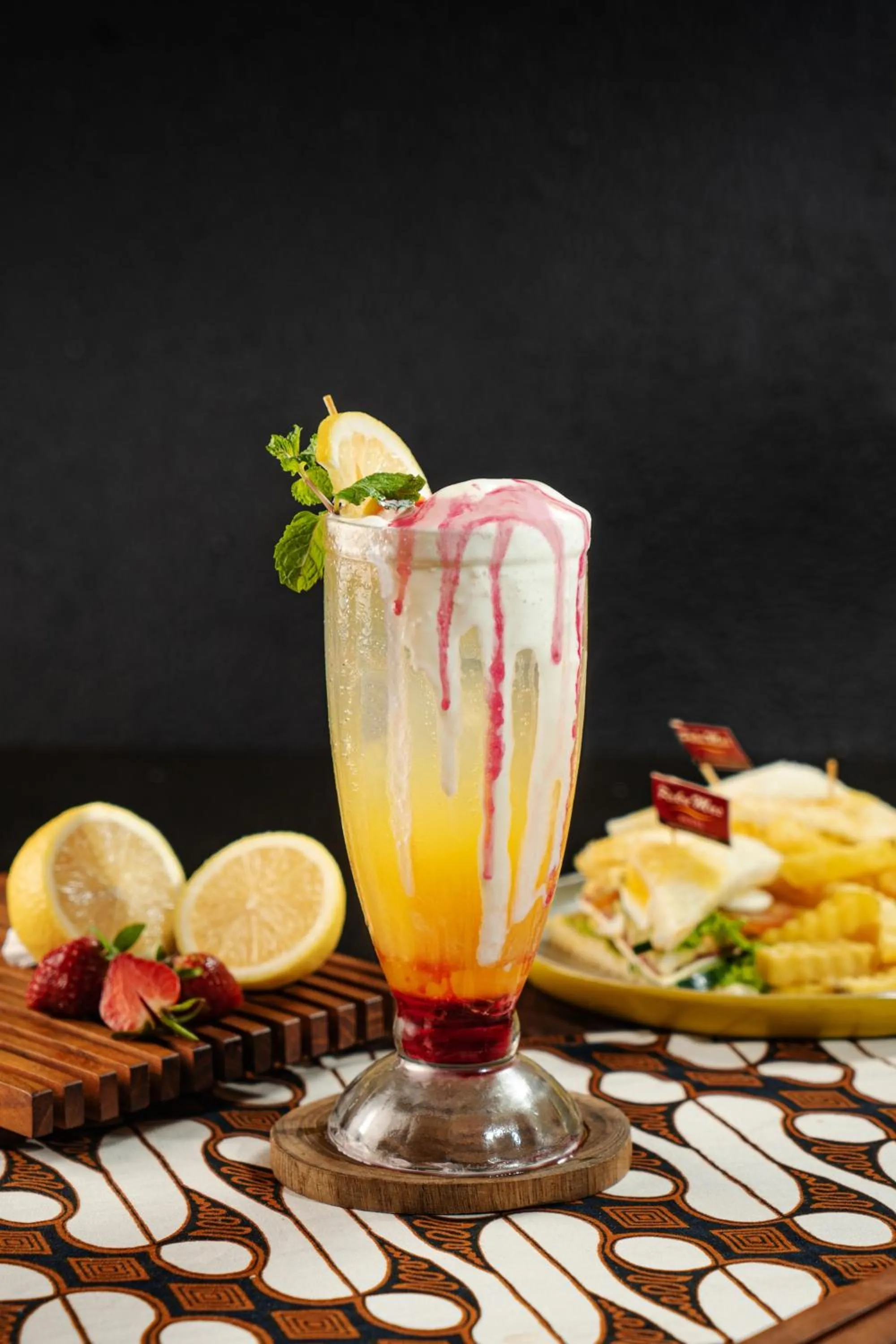 Restaurant/places to eat in Paku Mas Hotel