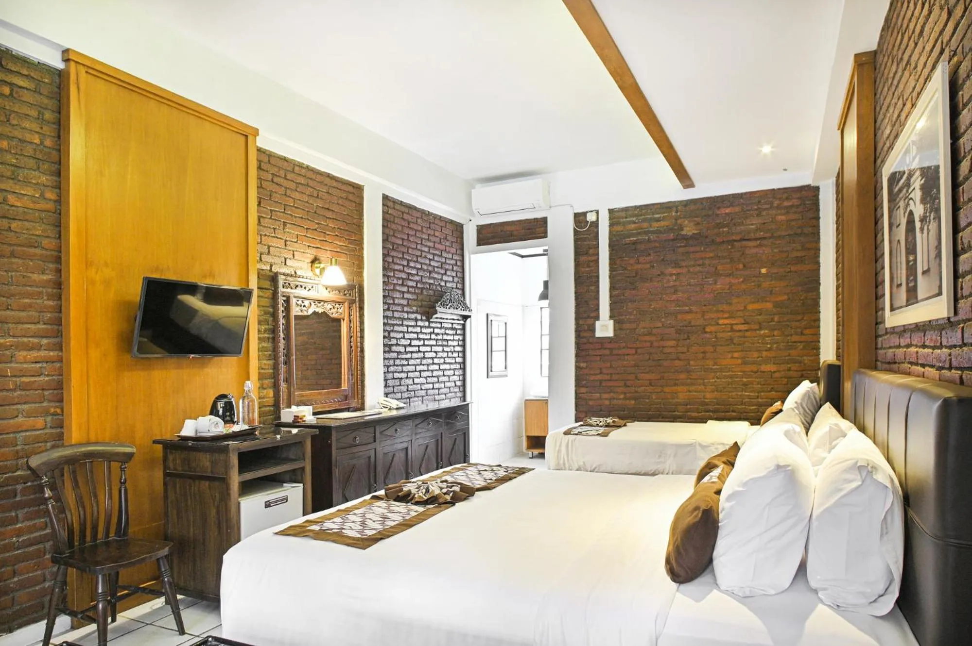 Bedroom in Paku Mas Hotel