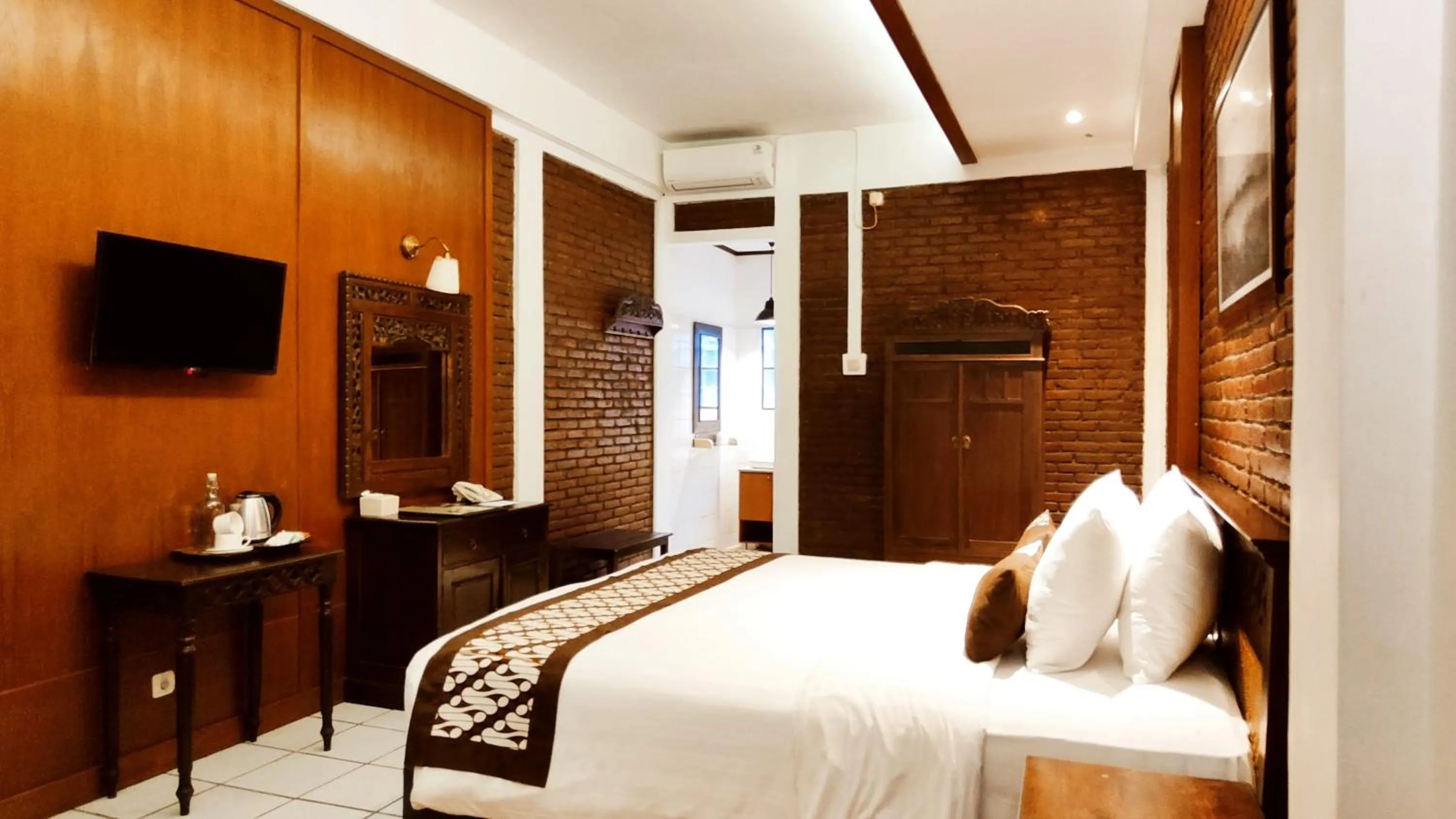 Bedroom in Paku Mas Hotel