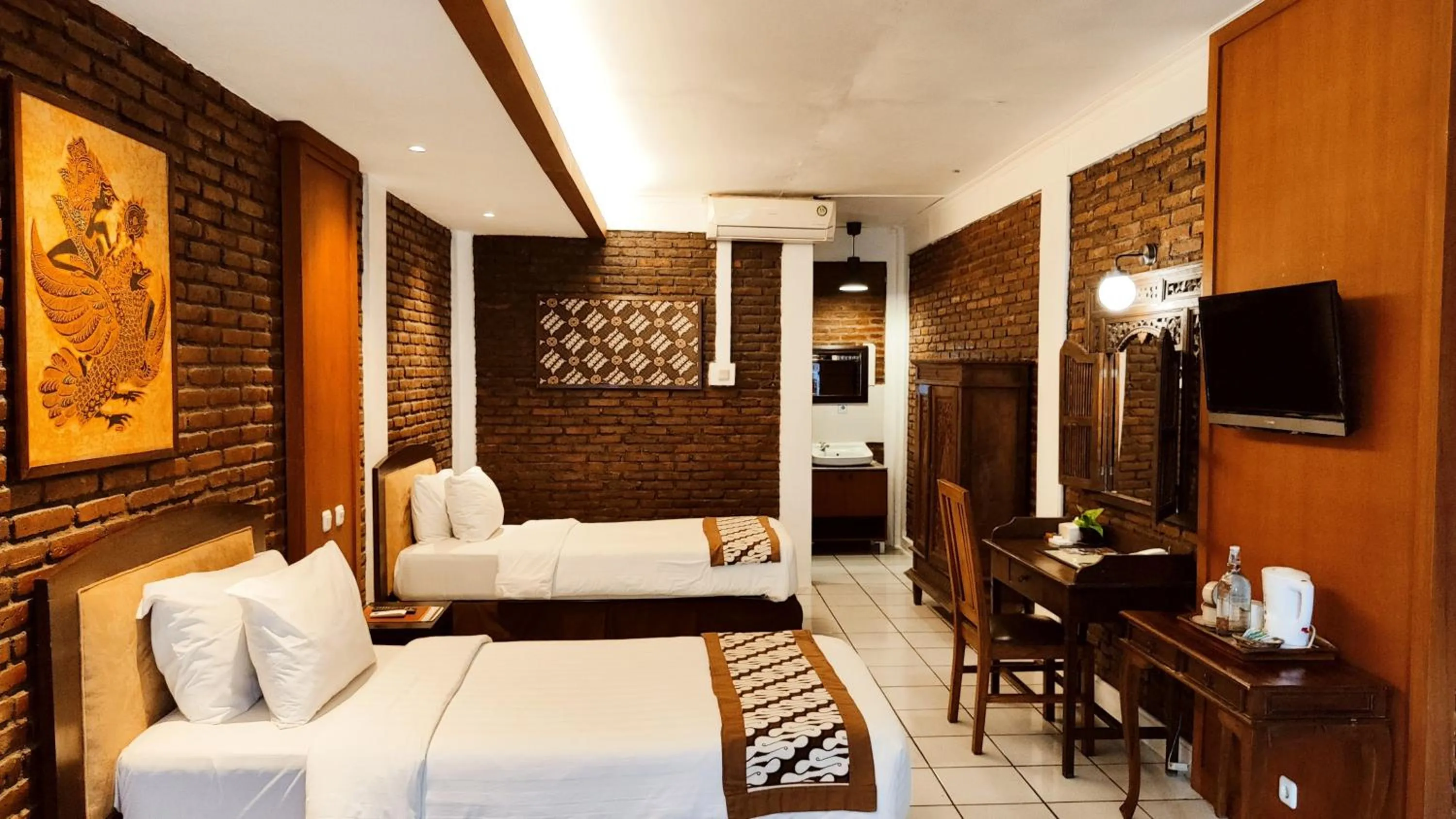 Bedroom in Paku Mas Hotel