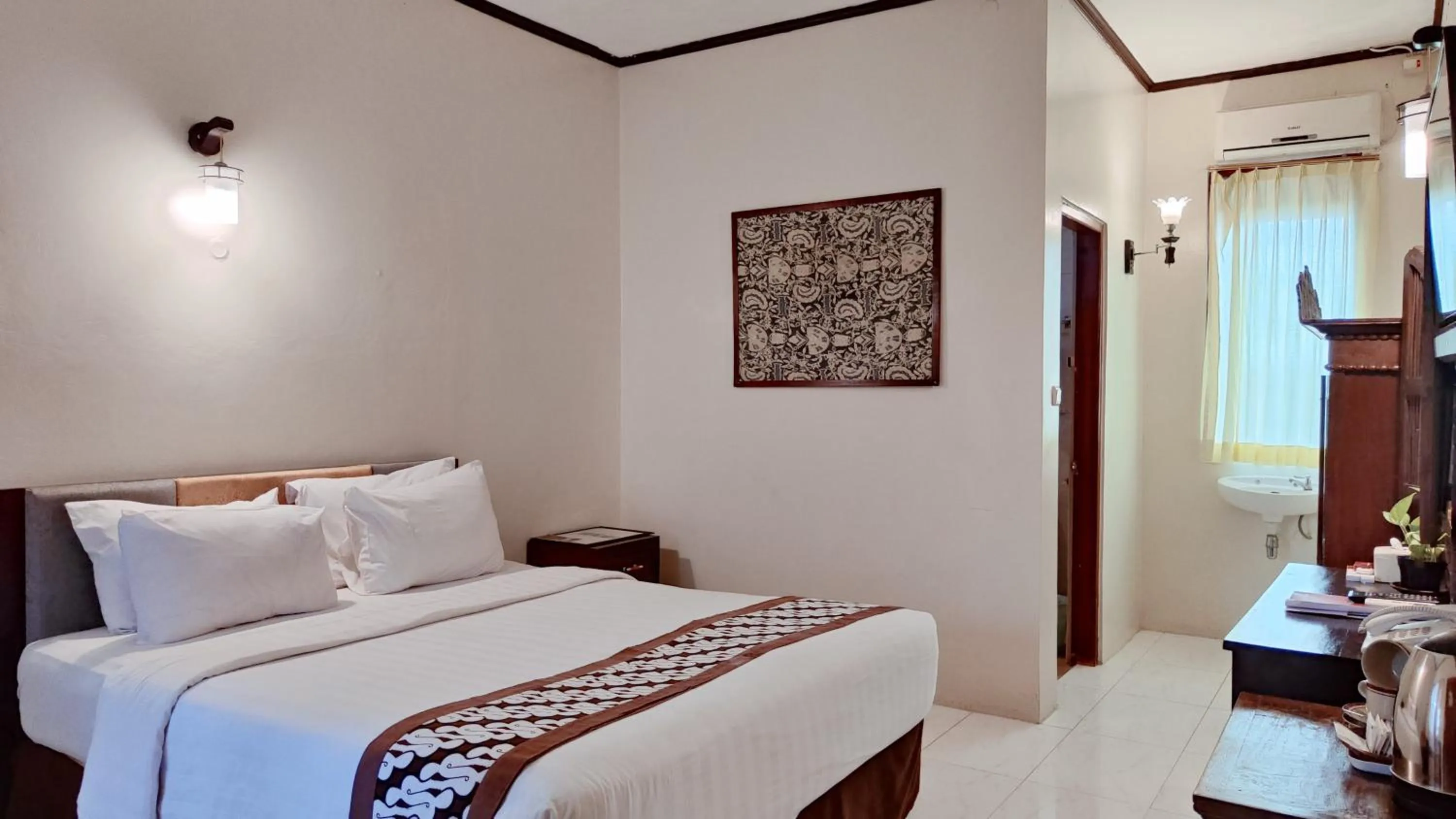 Bedroom in Paku Mas Hotel