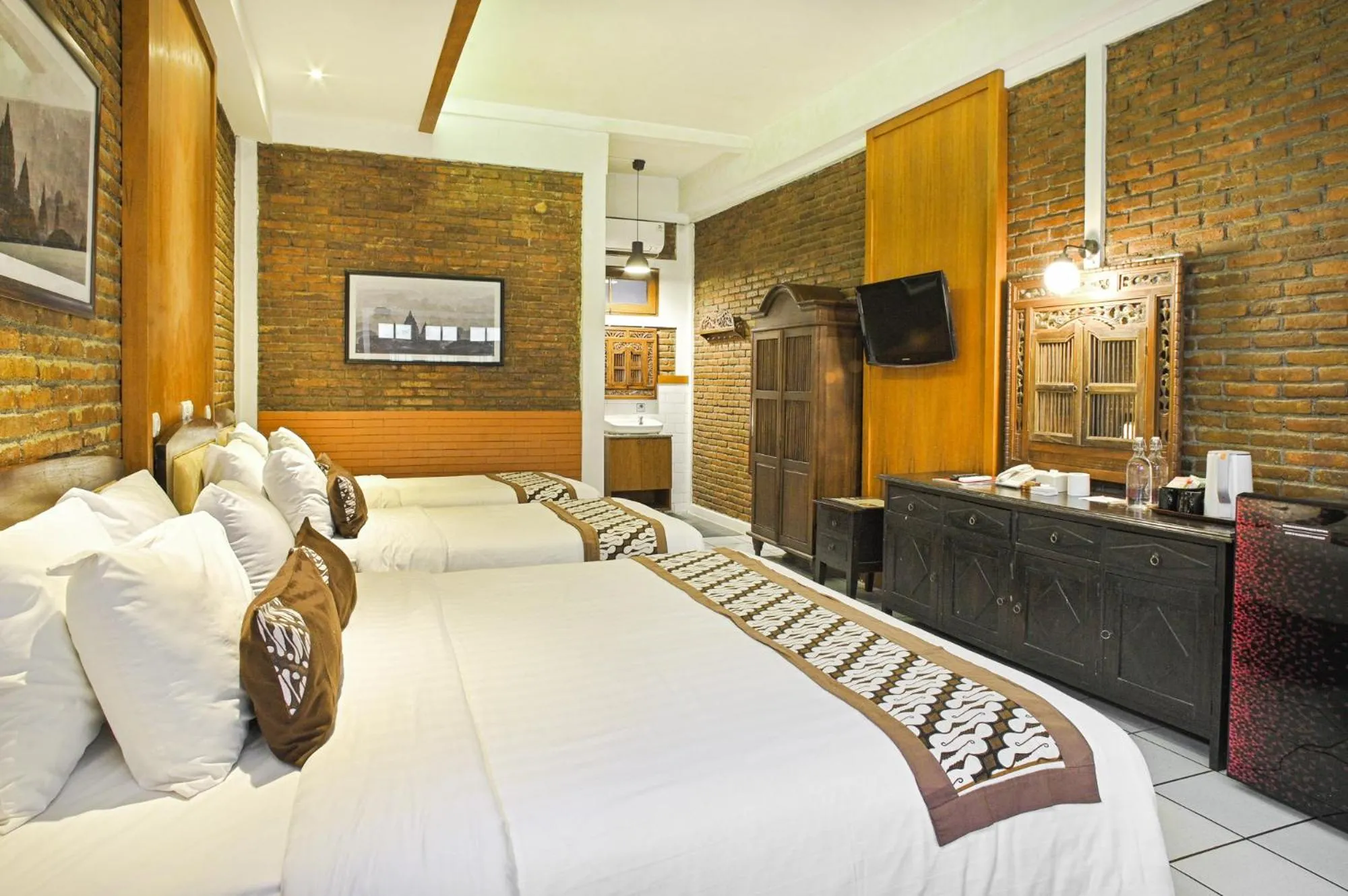 Bedroom in Paku Mas Hotel