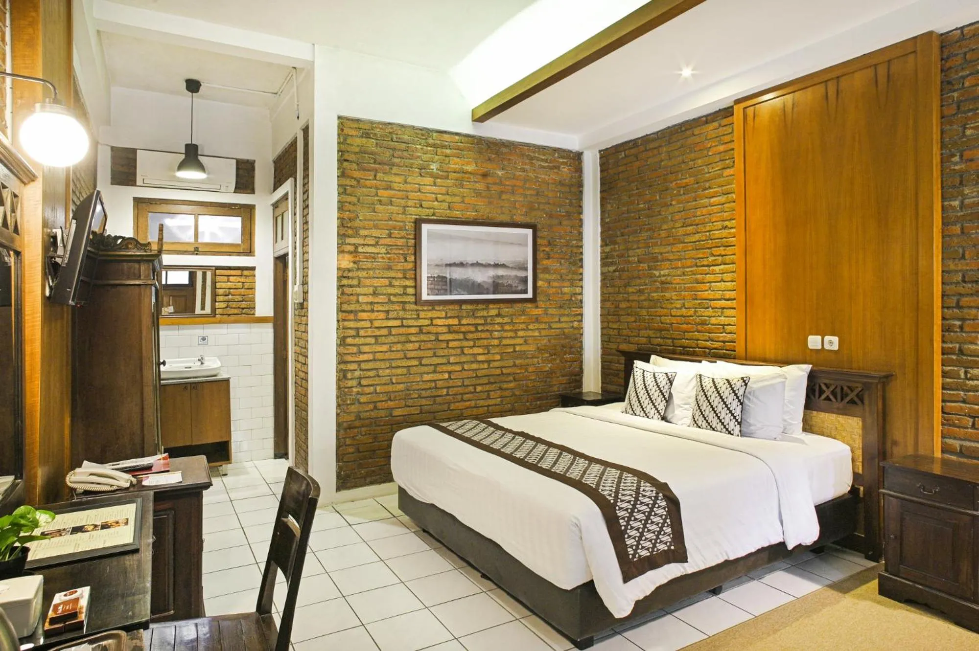 Bedroom in Paku Mas Hotel